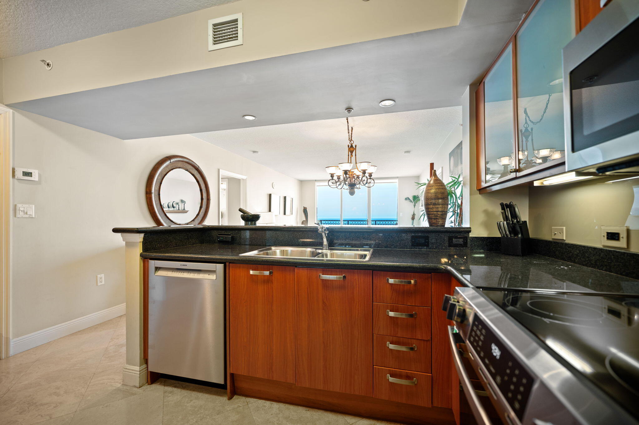 2011 N Ocean #1606 Fort Lauderdale, FL 33305