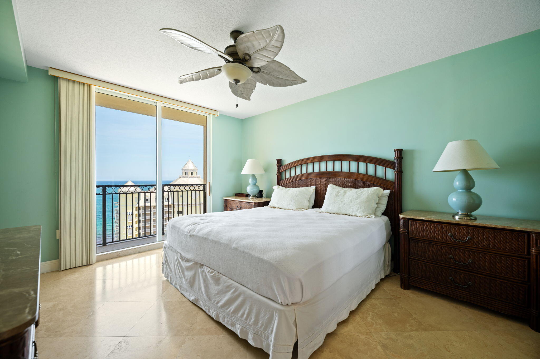 2011 N Ocean #1606 Fort Lauderdale, FL 33305