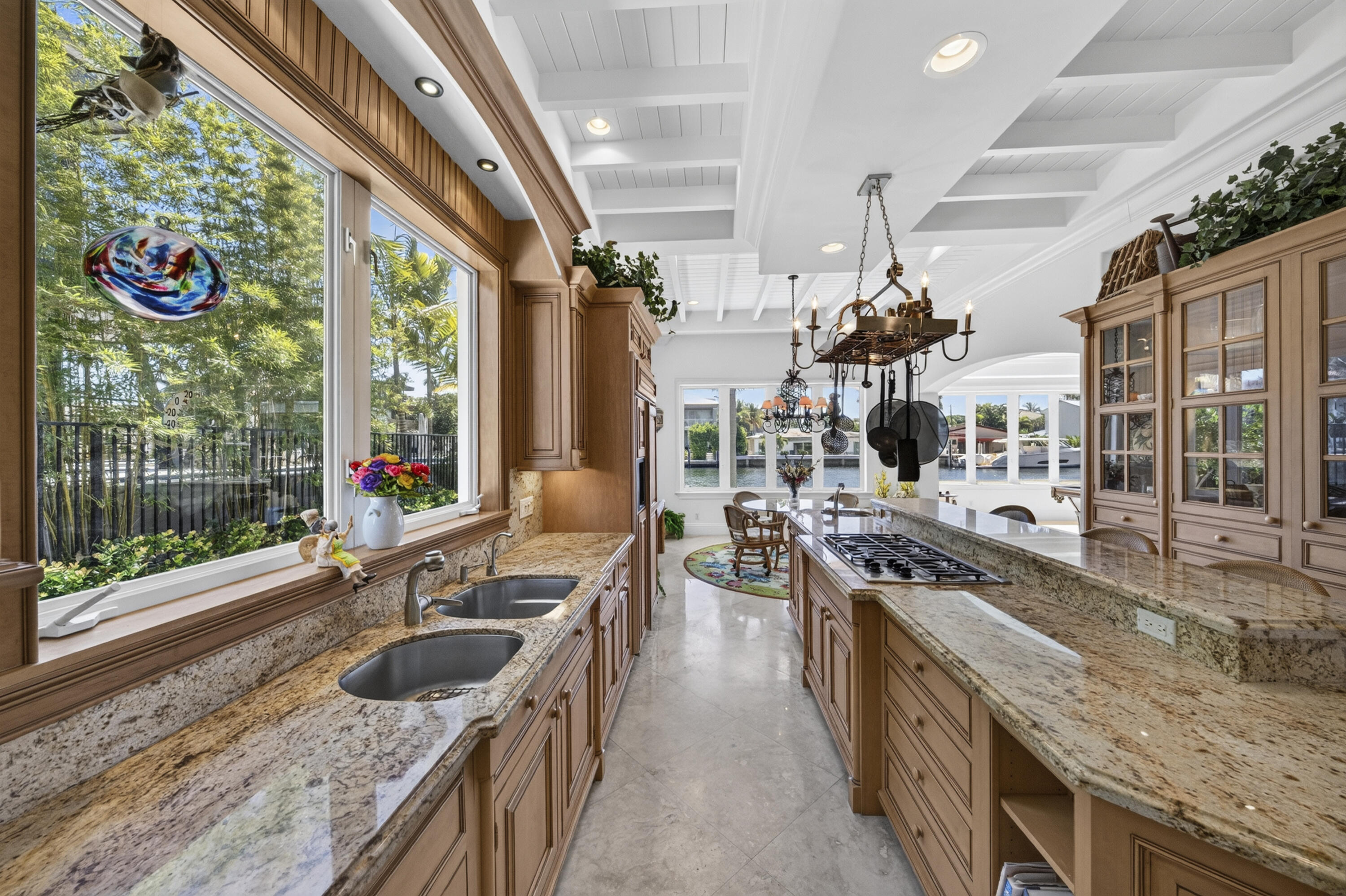 704 Isle Of Palms Fort Lauderdale, FL 33301
