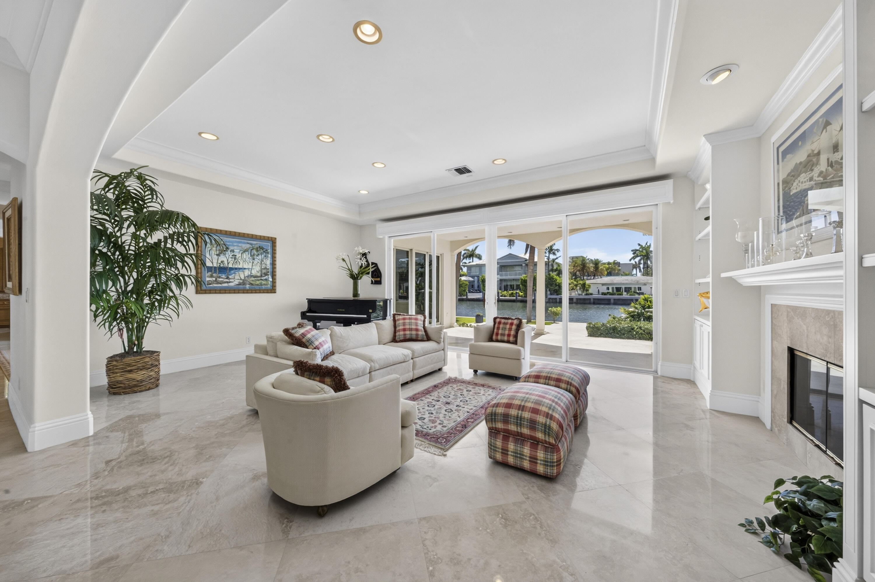 704 Isle Of Palms Fort Lauderdale, FL 33301
