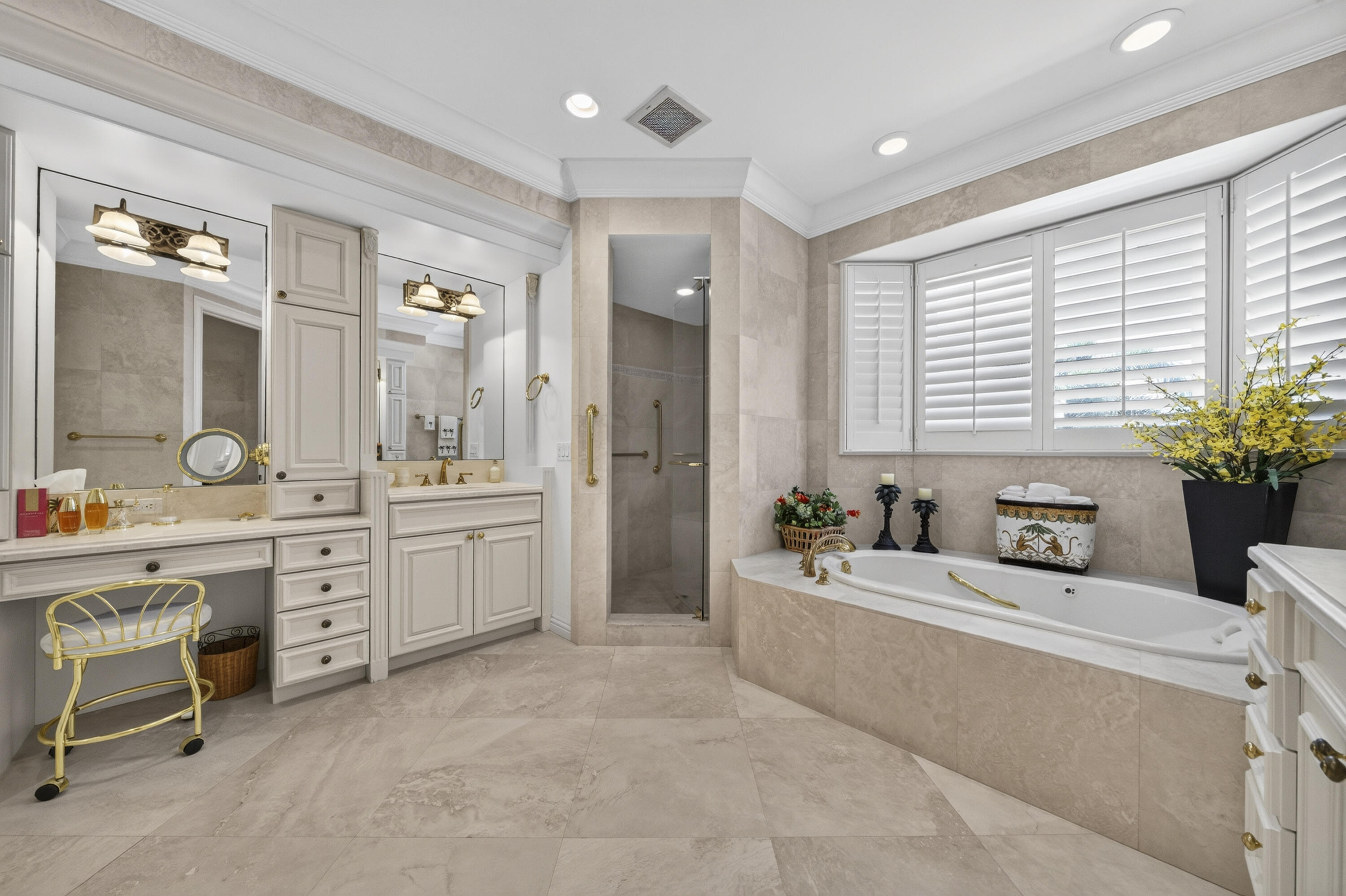 704 Isle Of Palms Fort Lauderdale, FL 33301