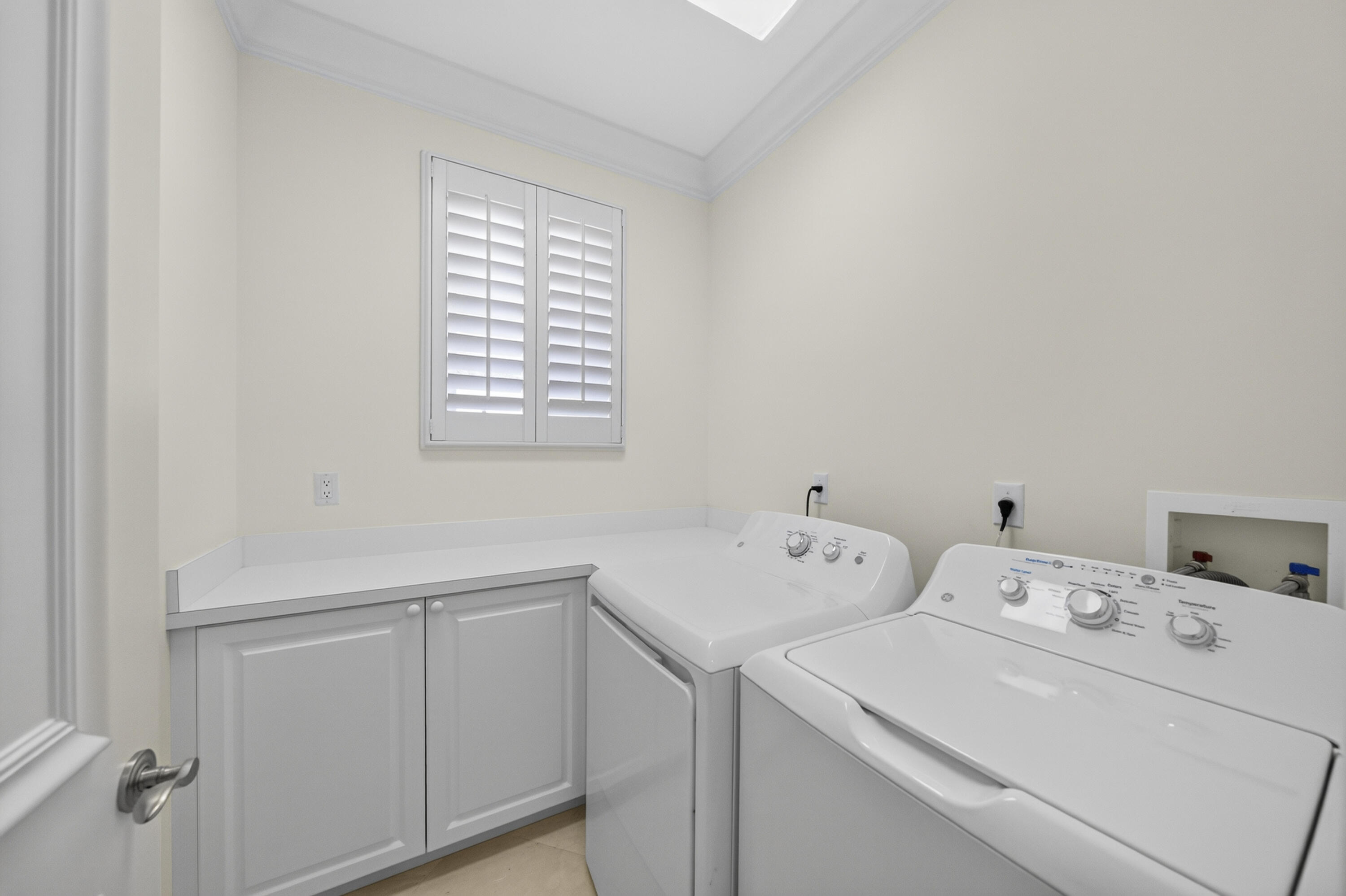 704 Isle Of Palms Fort Lauderdale, FL 33301