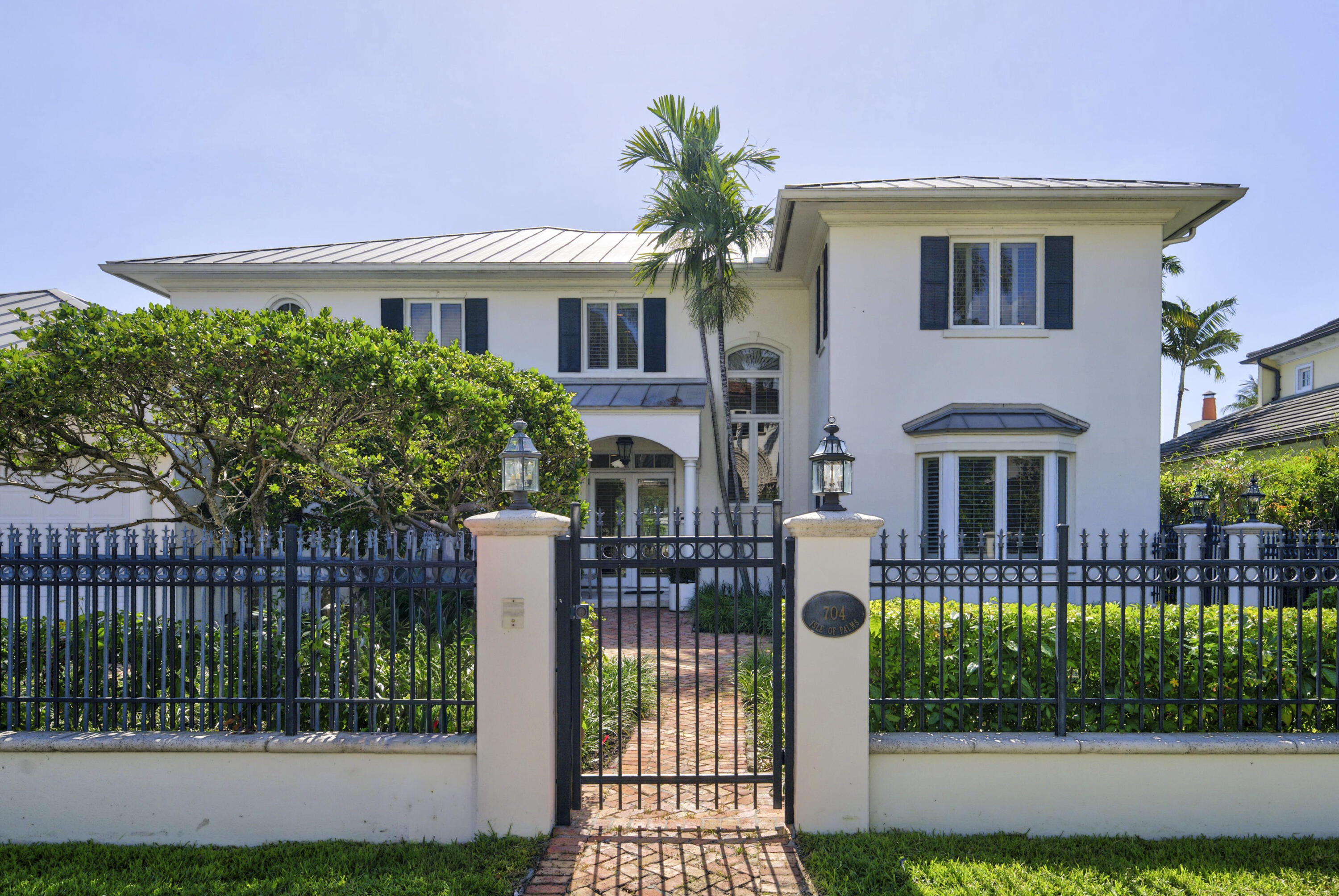 704 Isle Of Palms Fort Lauderdale, FL 33301
