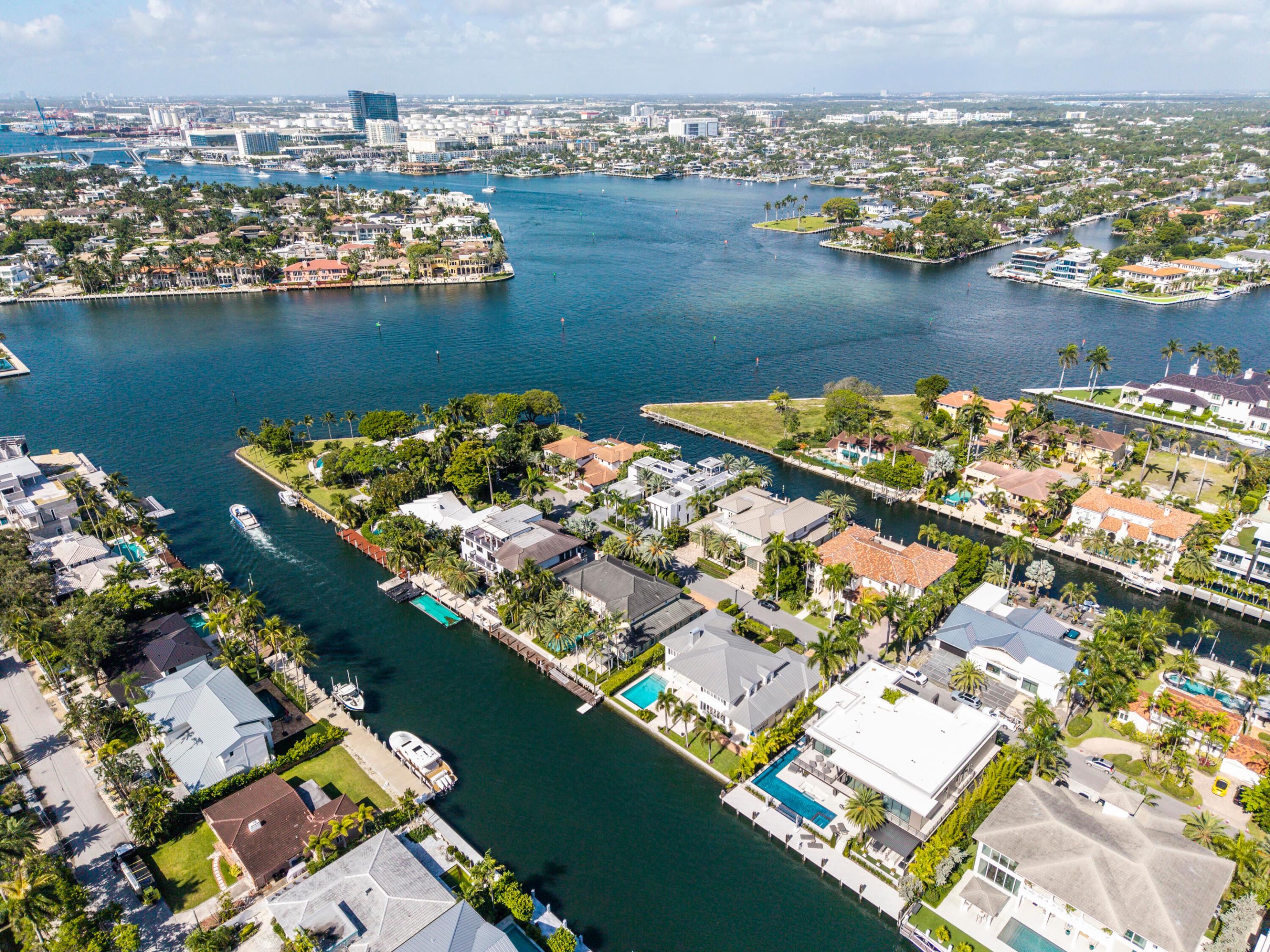 704 Isle Of Palms Fort Lauderdale, FL 33301
