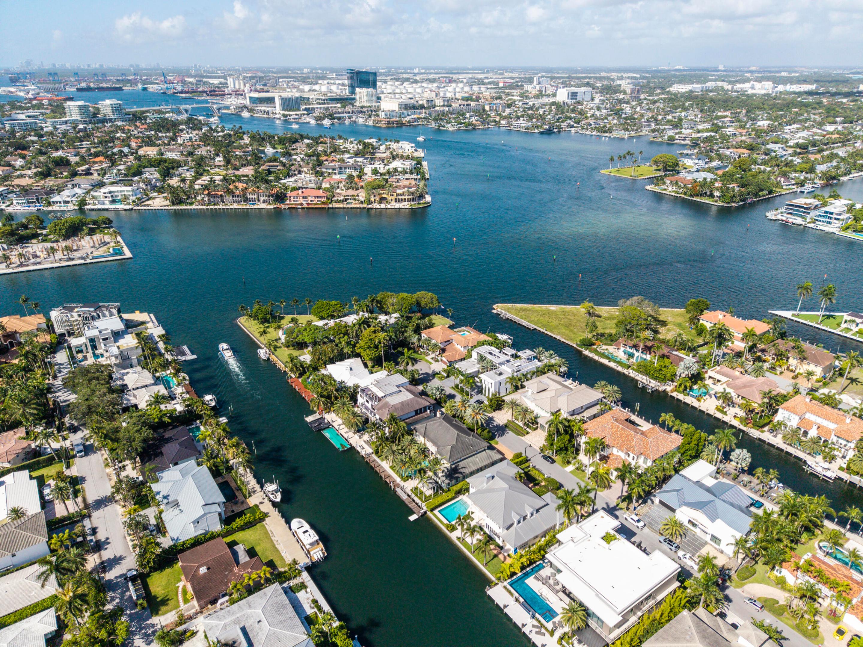 704 Isle Of Palms Fort Lauderdale, FL 33301