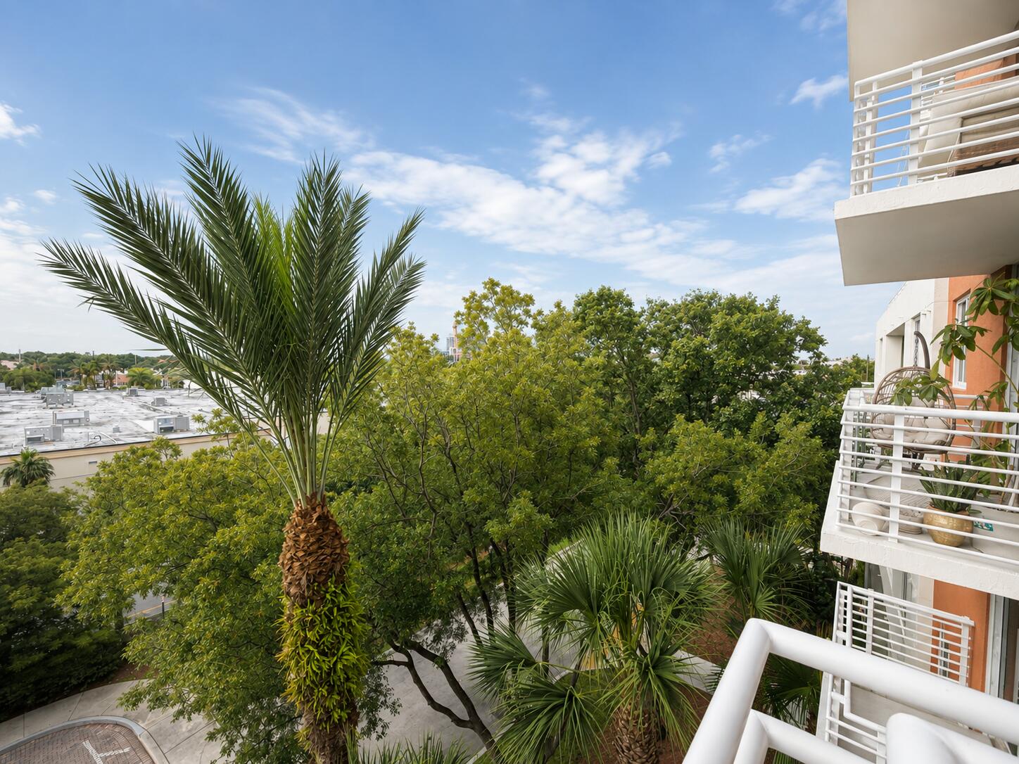 image The Venture at Aventura10