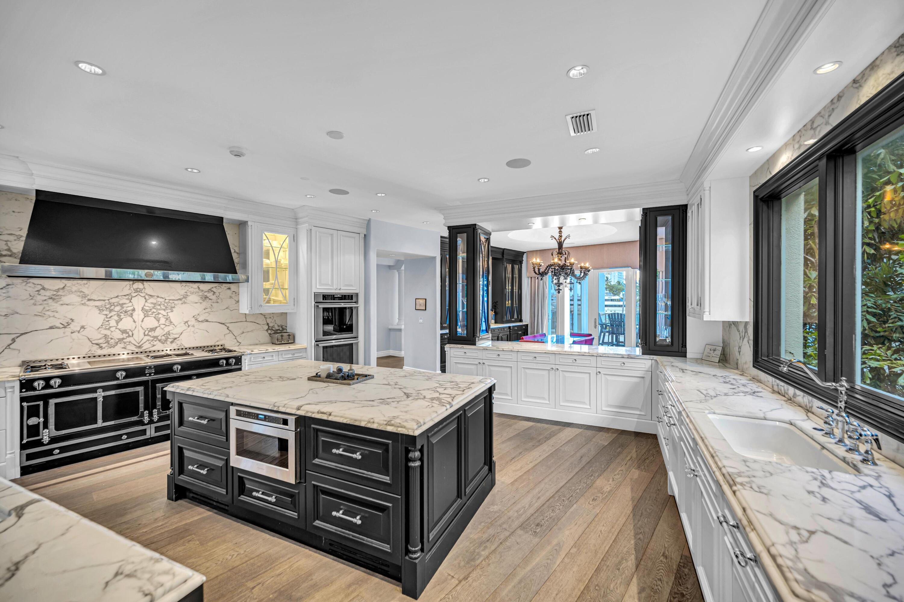 709 Idlewyld Fort Lauderdale, FL 33301