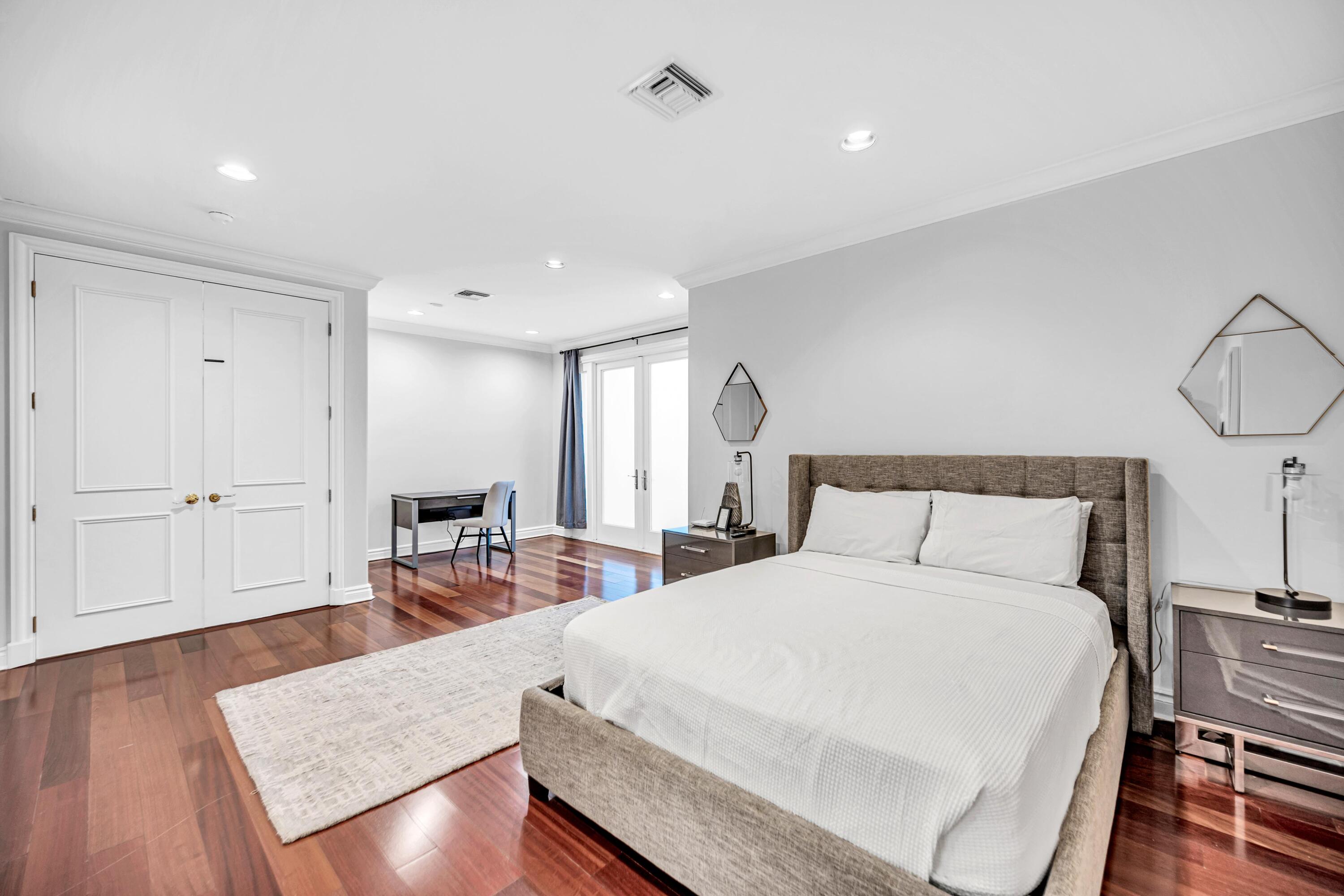709 Idlewyld Fort Lauderdale, FL 33301