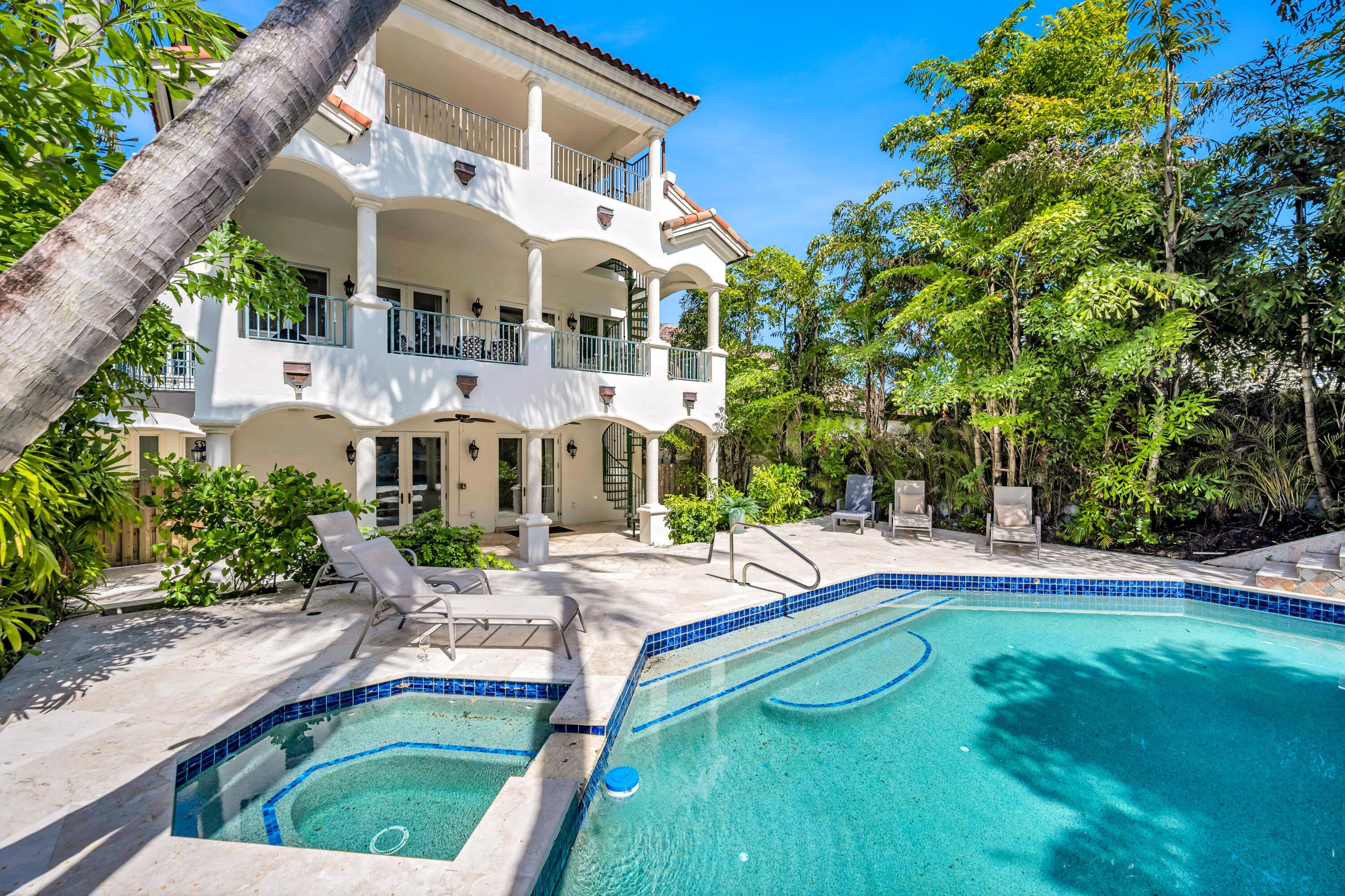 709 Idlewyld Fort Lauderdale, FL 33301