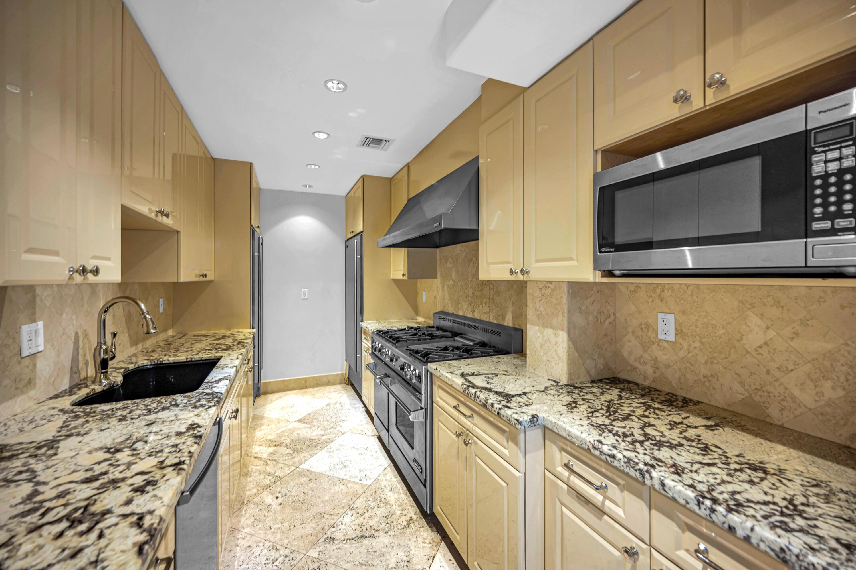 709 Idlewyld Fort Lauderdale, FL 33301