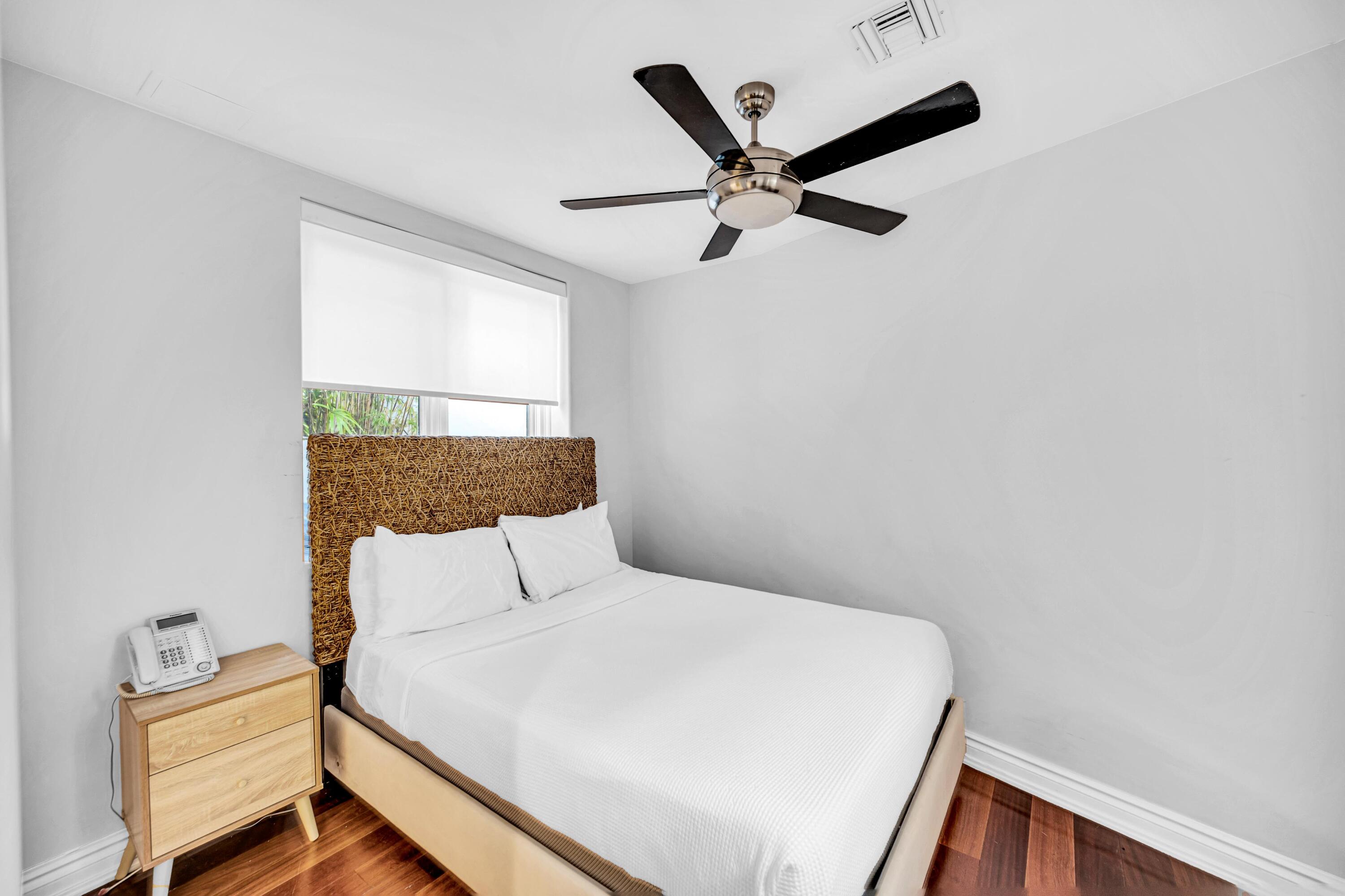 709 Idlewyld Fort Lauderdale, FL 33301