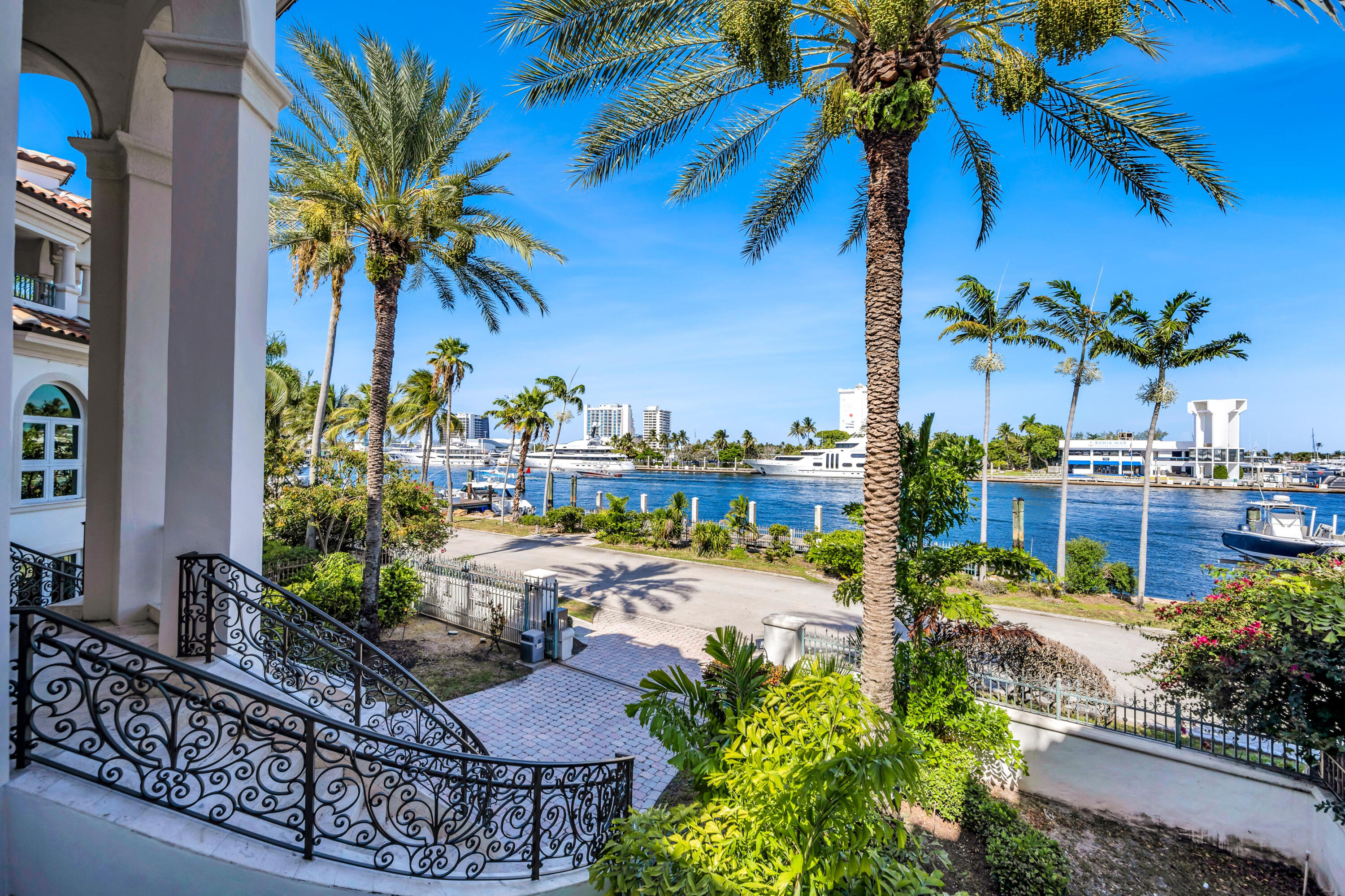 709 Idlewyld Fort Lauderdale, FL 33301