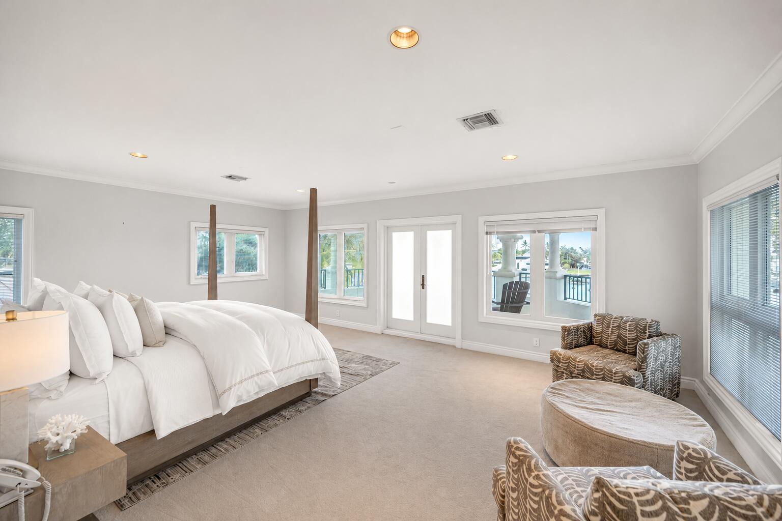 709 Idlewyld Fort Lauderdale, FL 33301