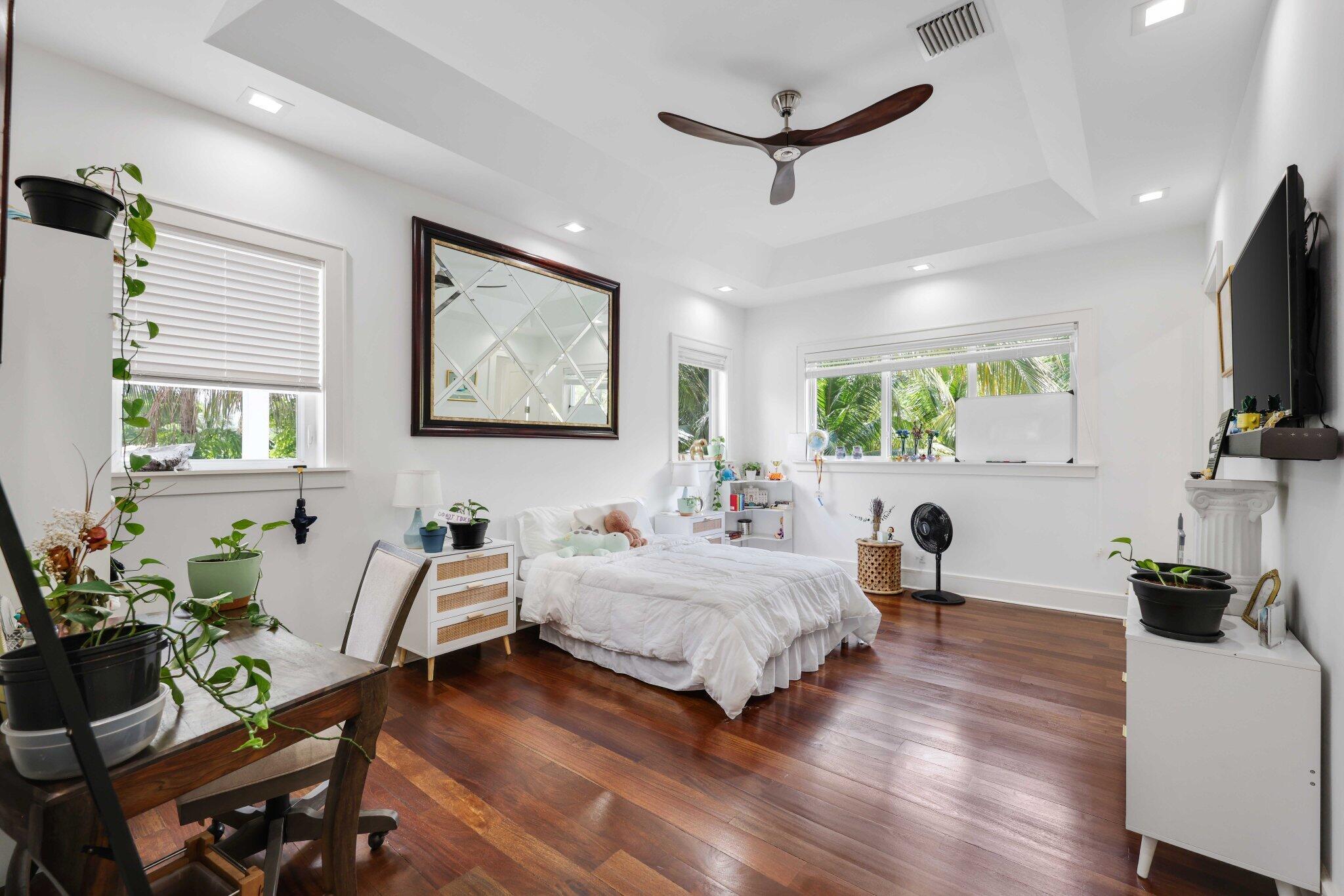 12 Sylvan Fort Lauderdale, FL 33316