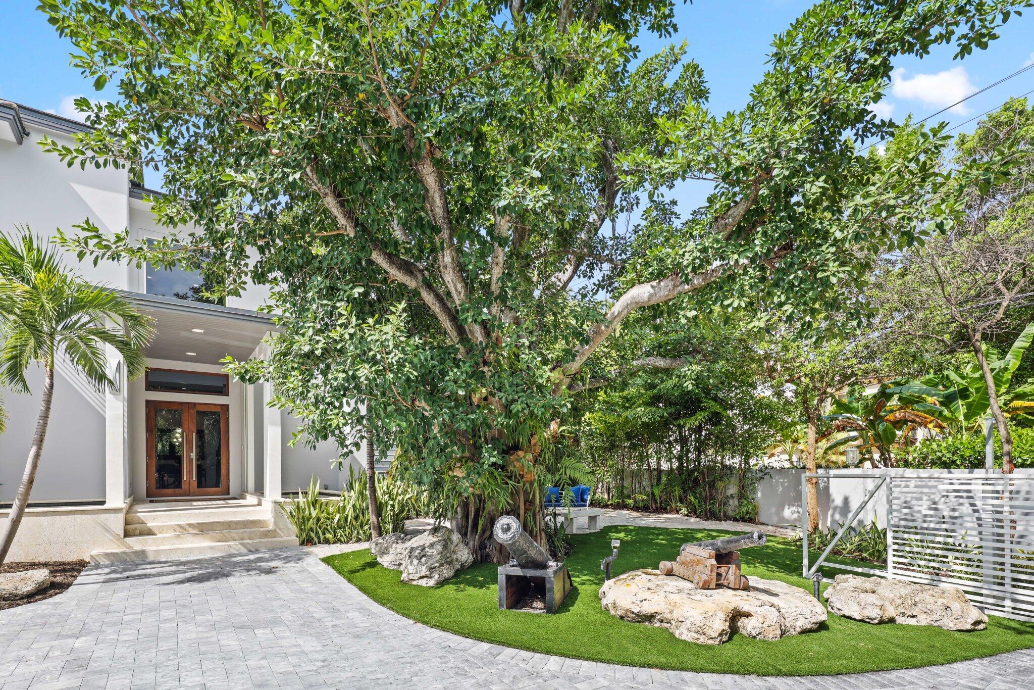12 Sylvan Fort Lauderdale, FL 33316