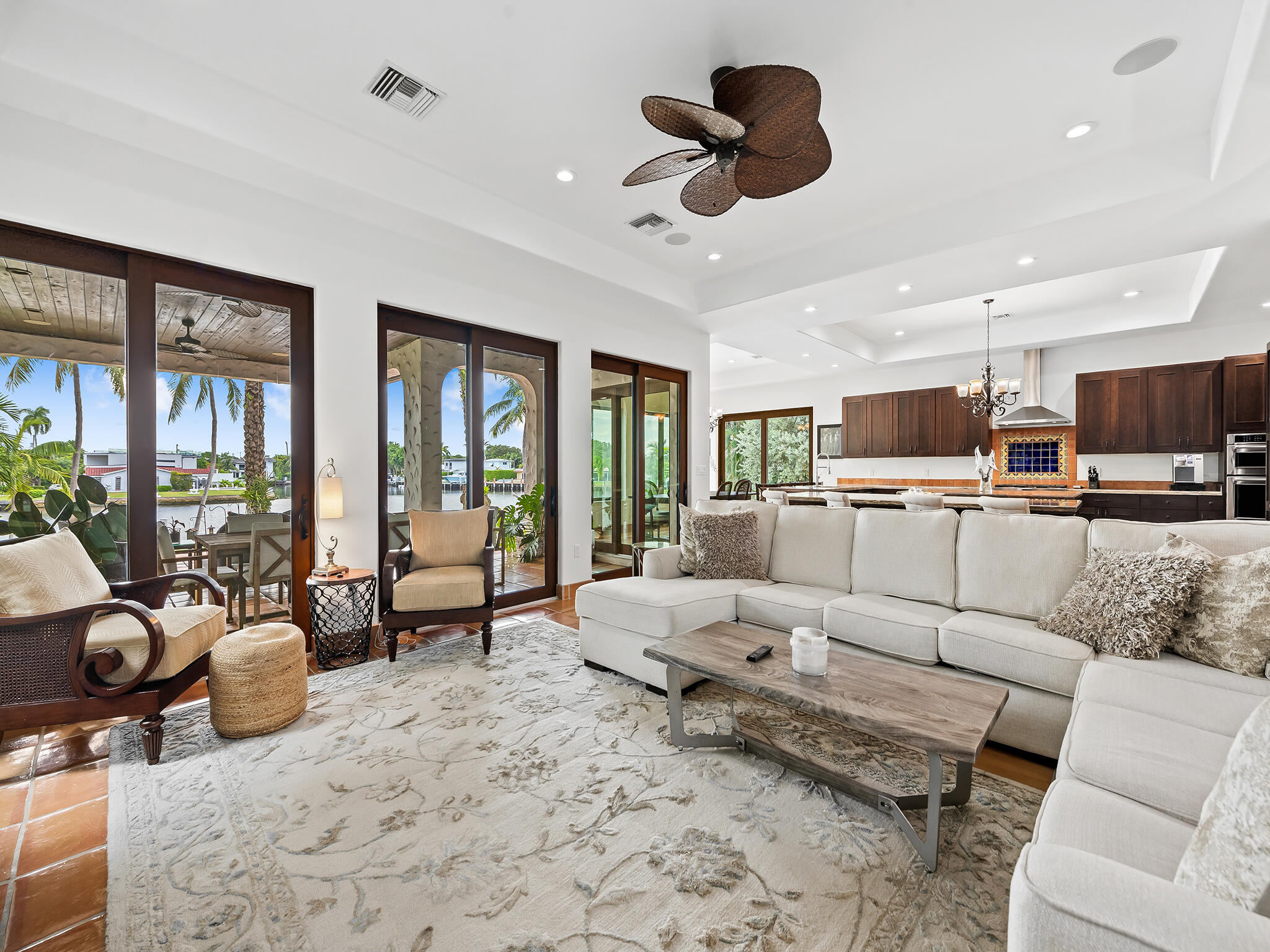 2101 Middle Riv Fort Lauderdale, FL 33305