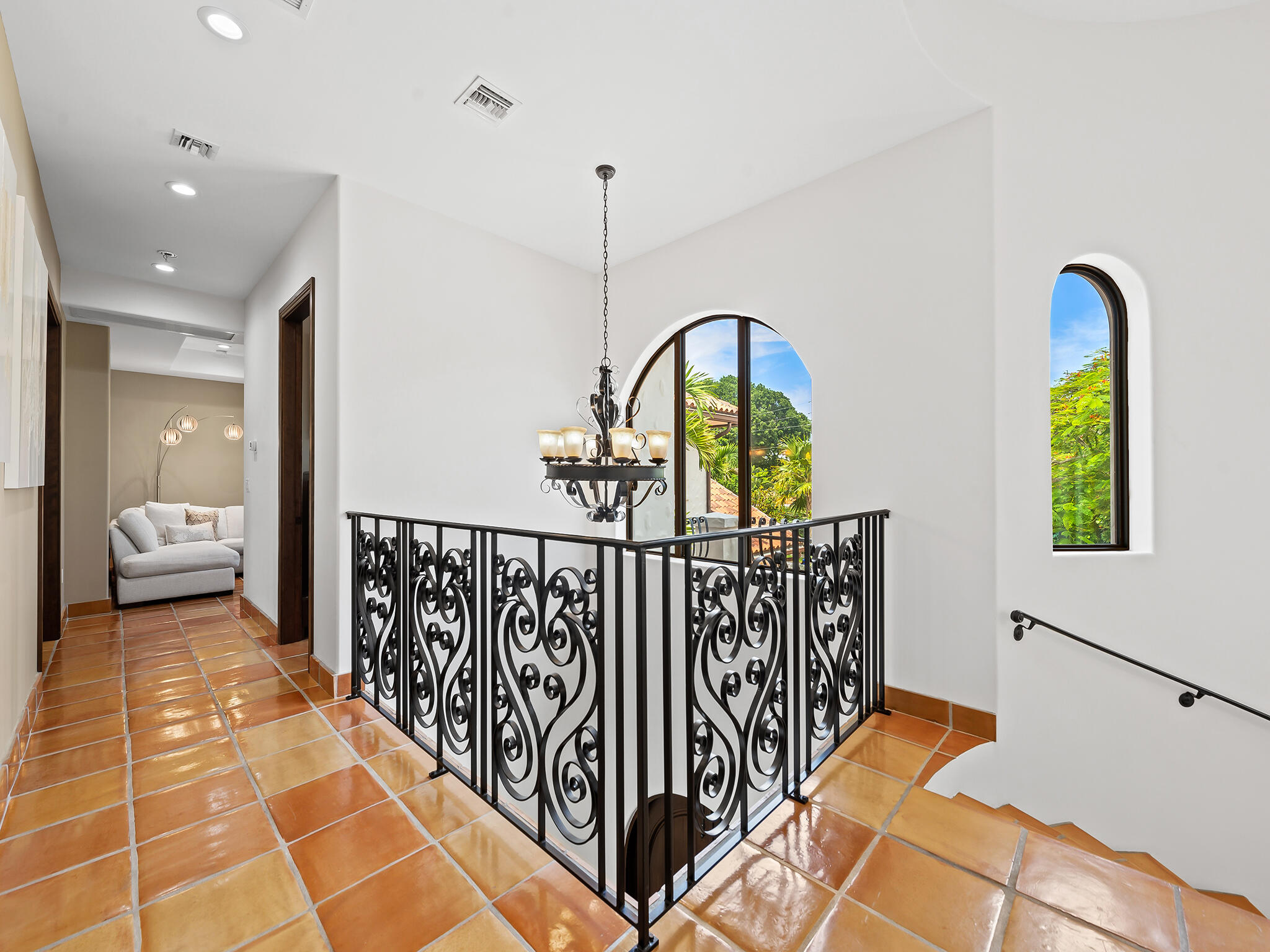 2101 Middle Riv Fort Lauderdale, FL 33305