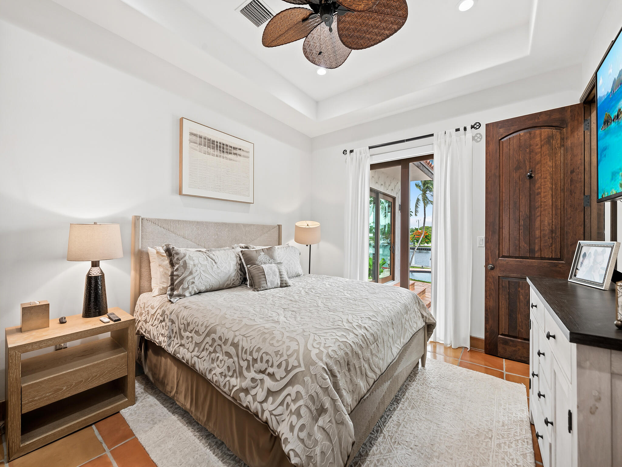 2101 Middle Riv Fort Lauderdale, FL 33305