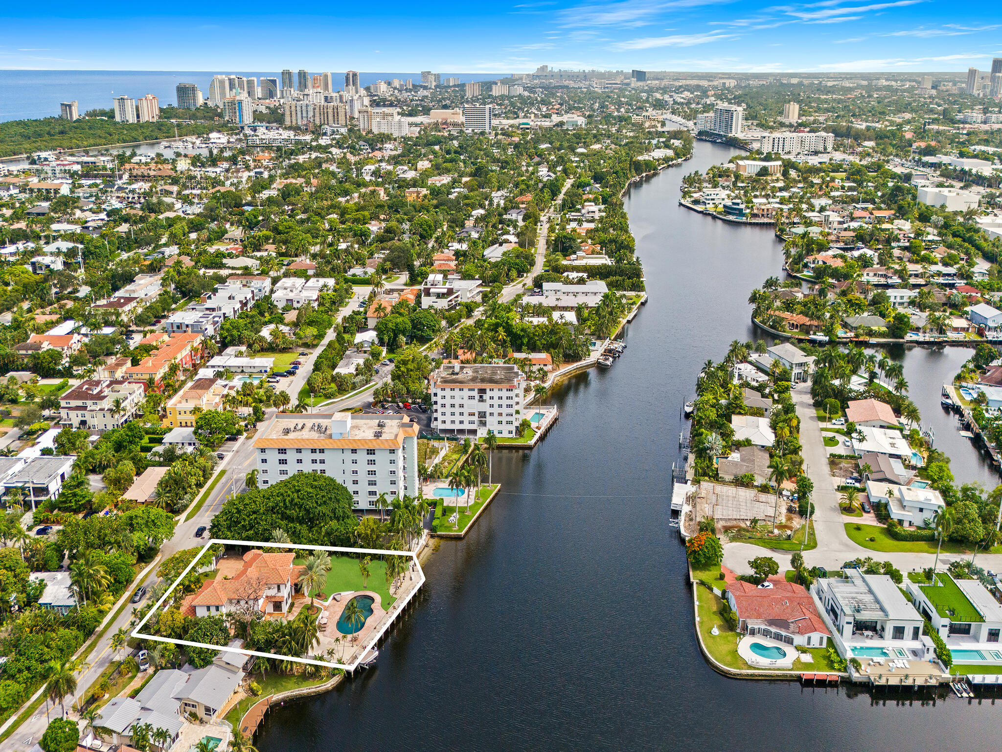 2101 Middle Riv Fort Lauderdale, FL 33305