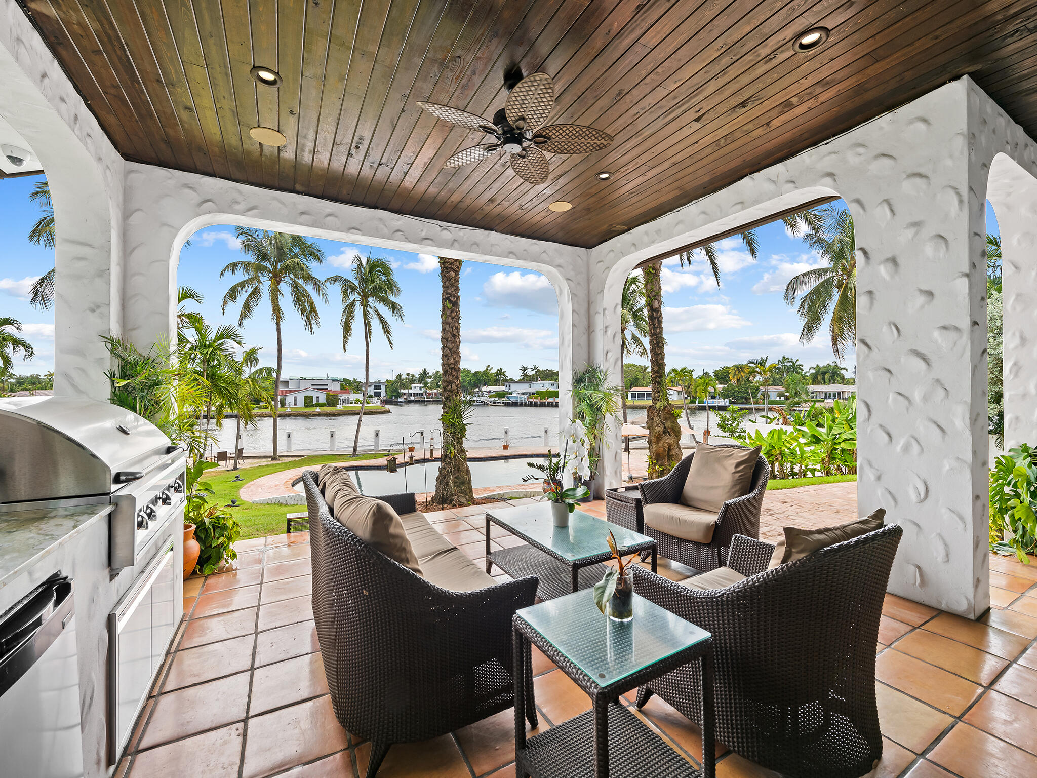 2101 Middle Riv Fort Lauderdale, FL 33305