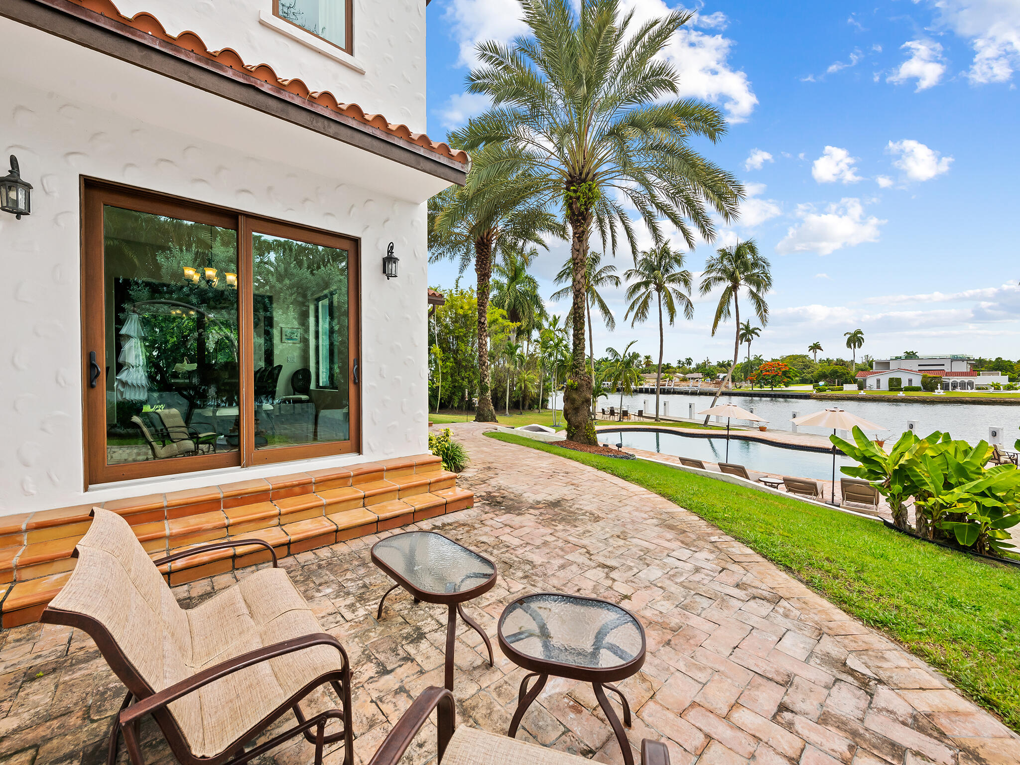 2101 Middle Riv Fort Lauderdale, FL 33305