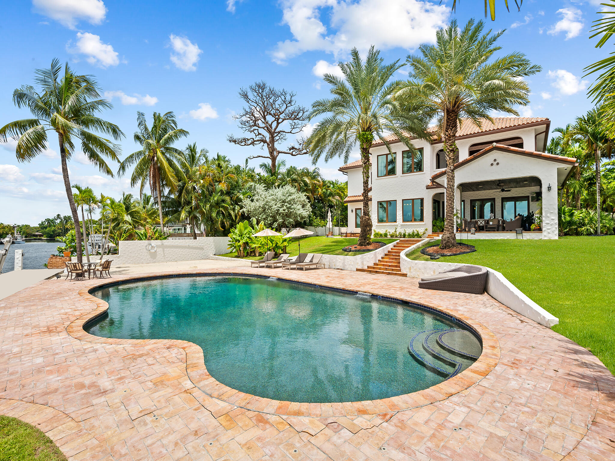 2101 Middle Riv Fort Lauderdale, FL 33305