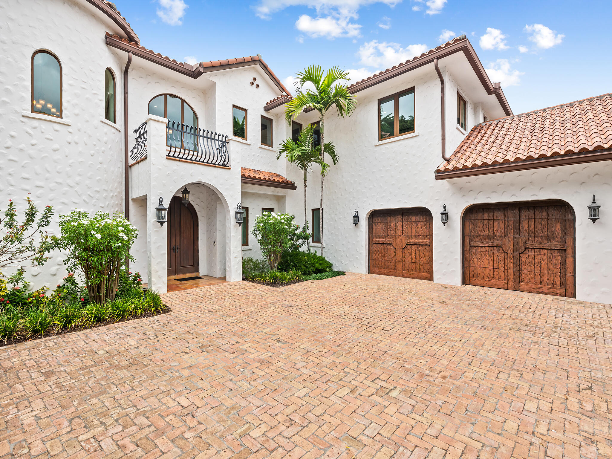 2101 Middle Riv Fort Lauderdale, FL 33305