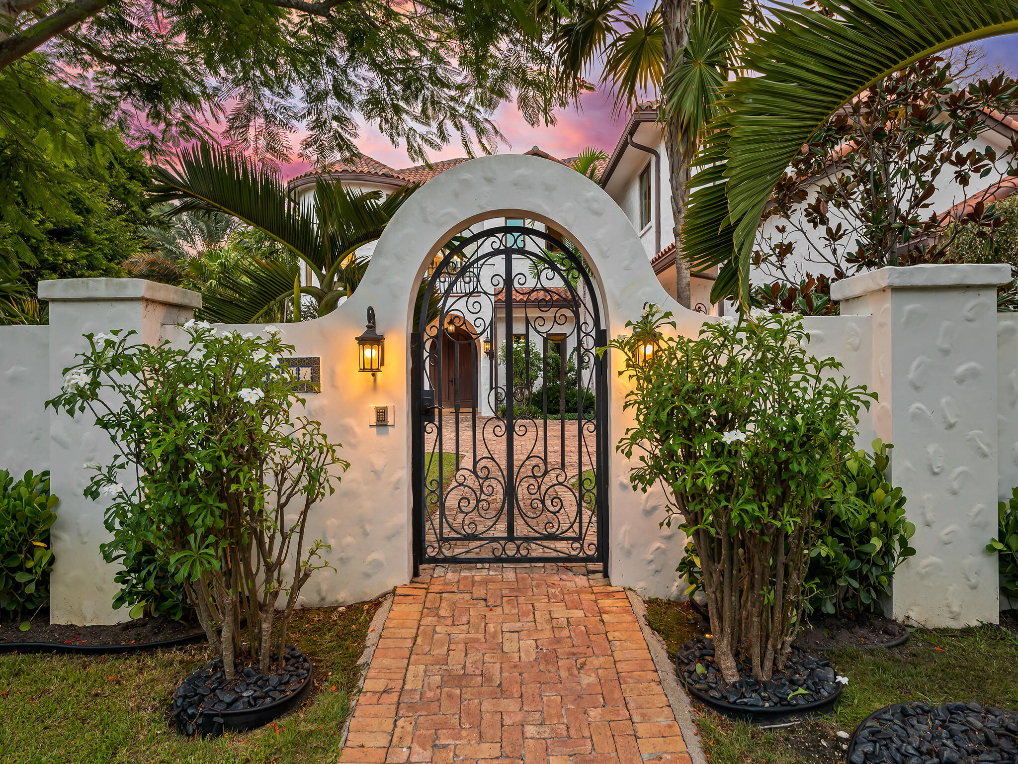 2101 Middle Riv Fort Lauderdale, FL 33305