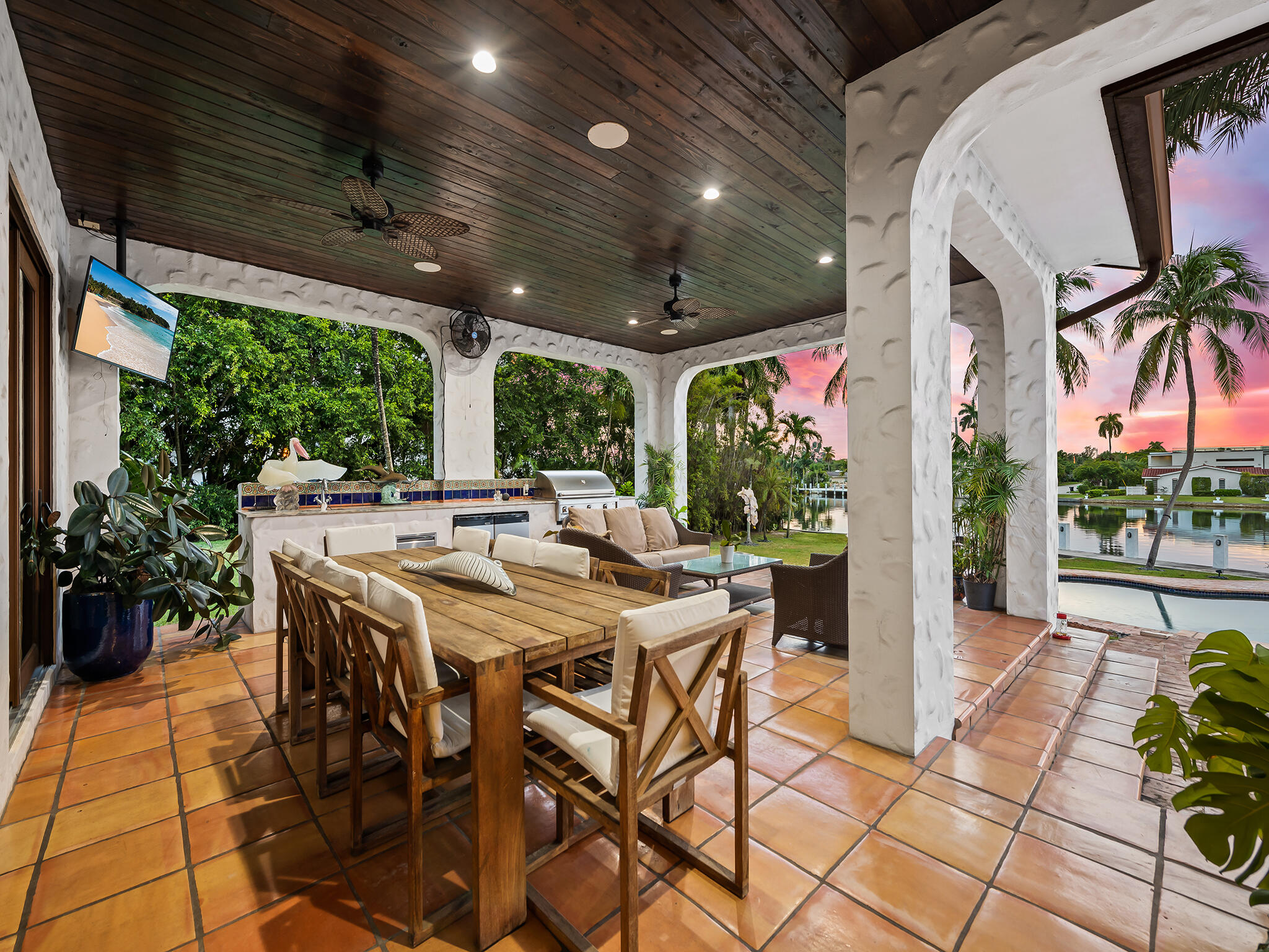 2101 Middle Riv Fort Lauderdale, FL 33305