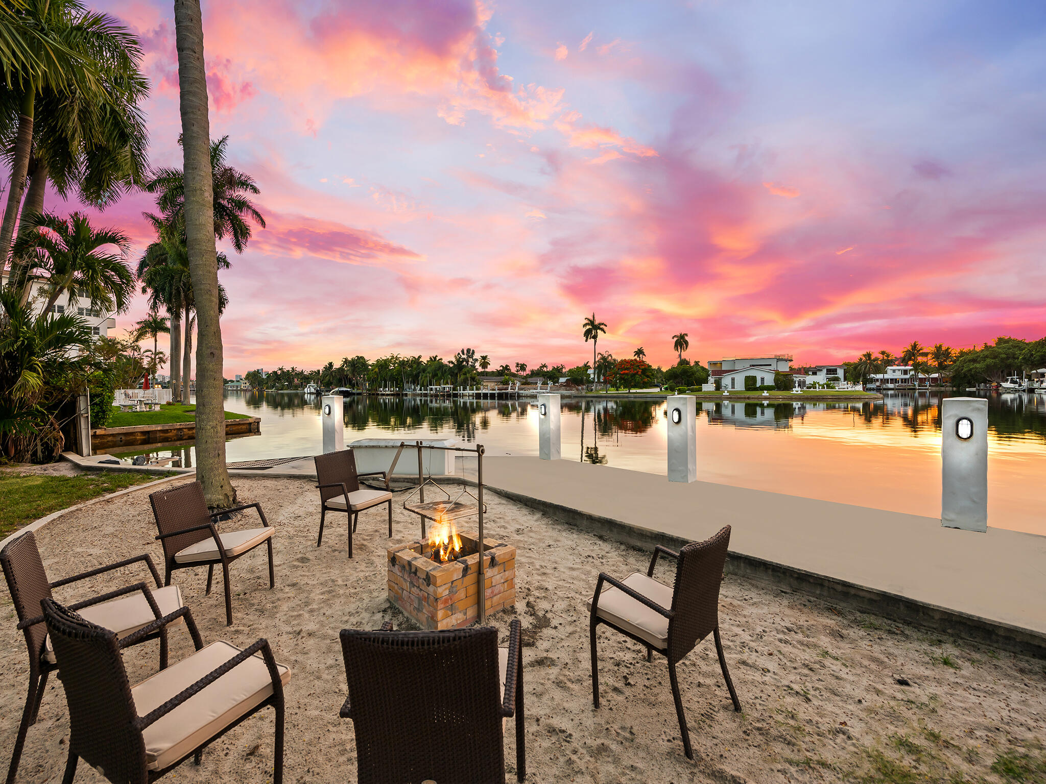 2101 Middle Riv Fort Lauderdale, FL 33305