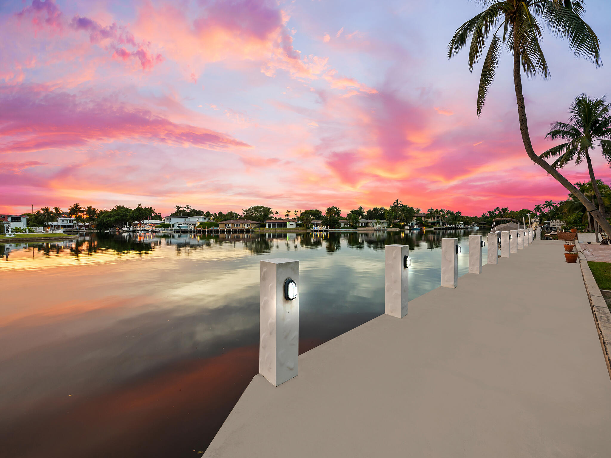2101 Middle Riv Fort Lauderdale, FL 33305