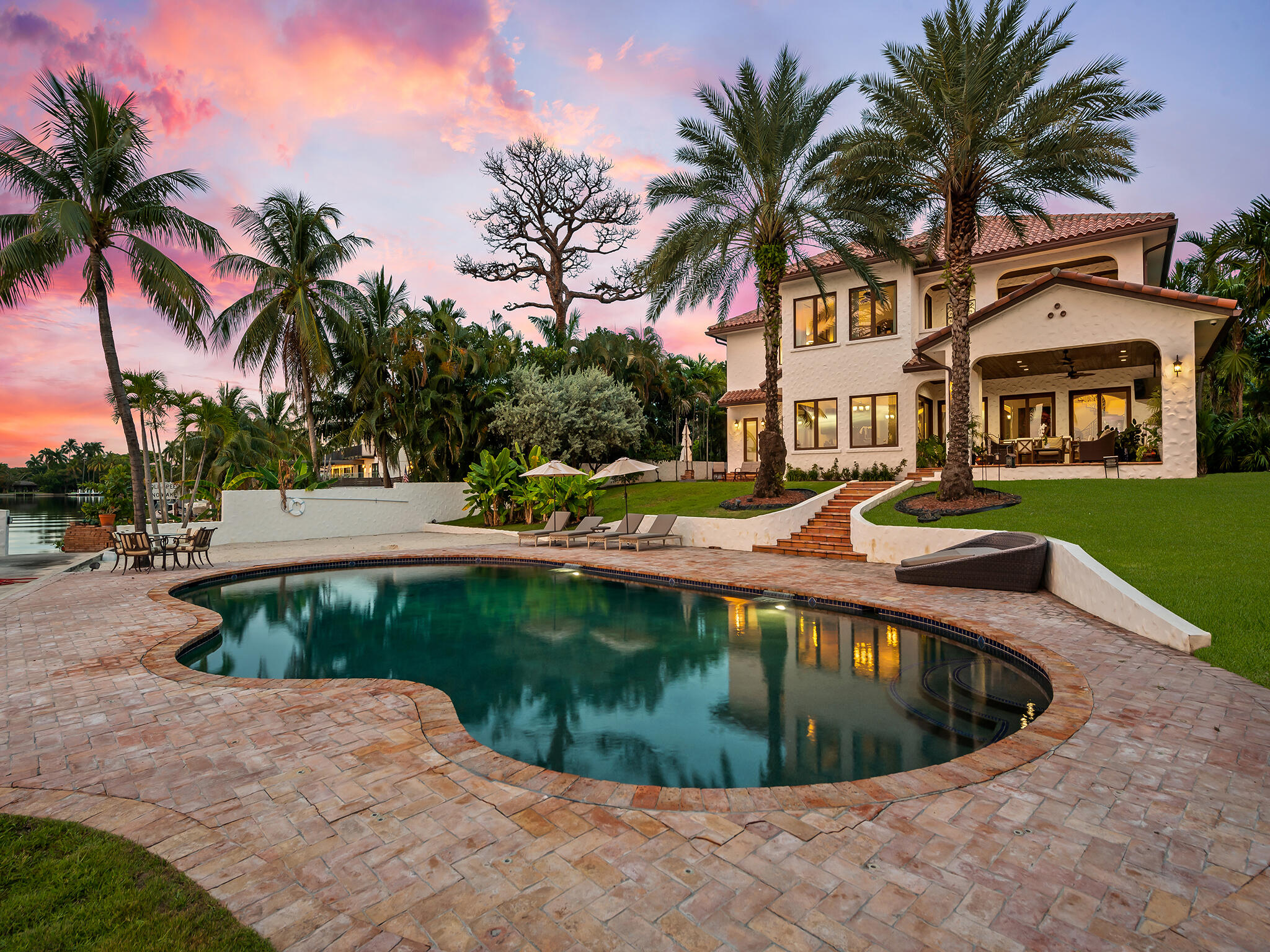 2101 Middle Riv Fort Lauderdale, FL 33305