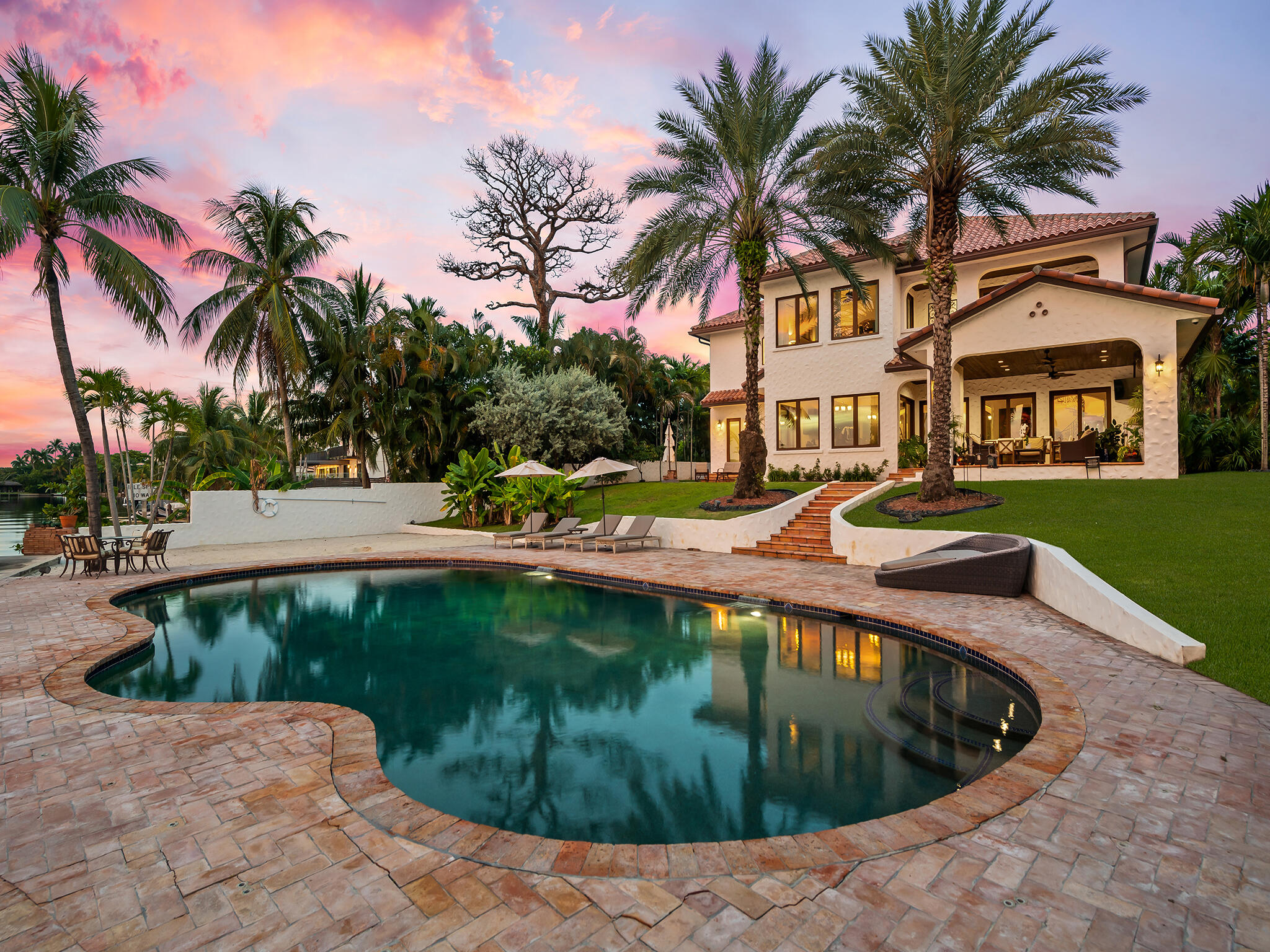 2101 Middle Riv Fort Lauderdale, FL 33305