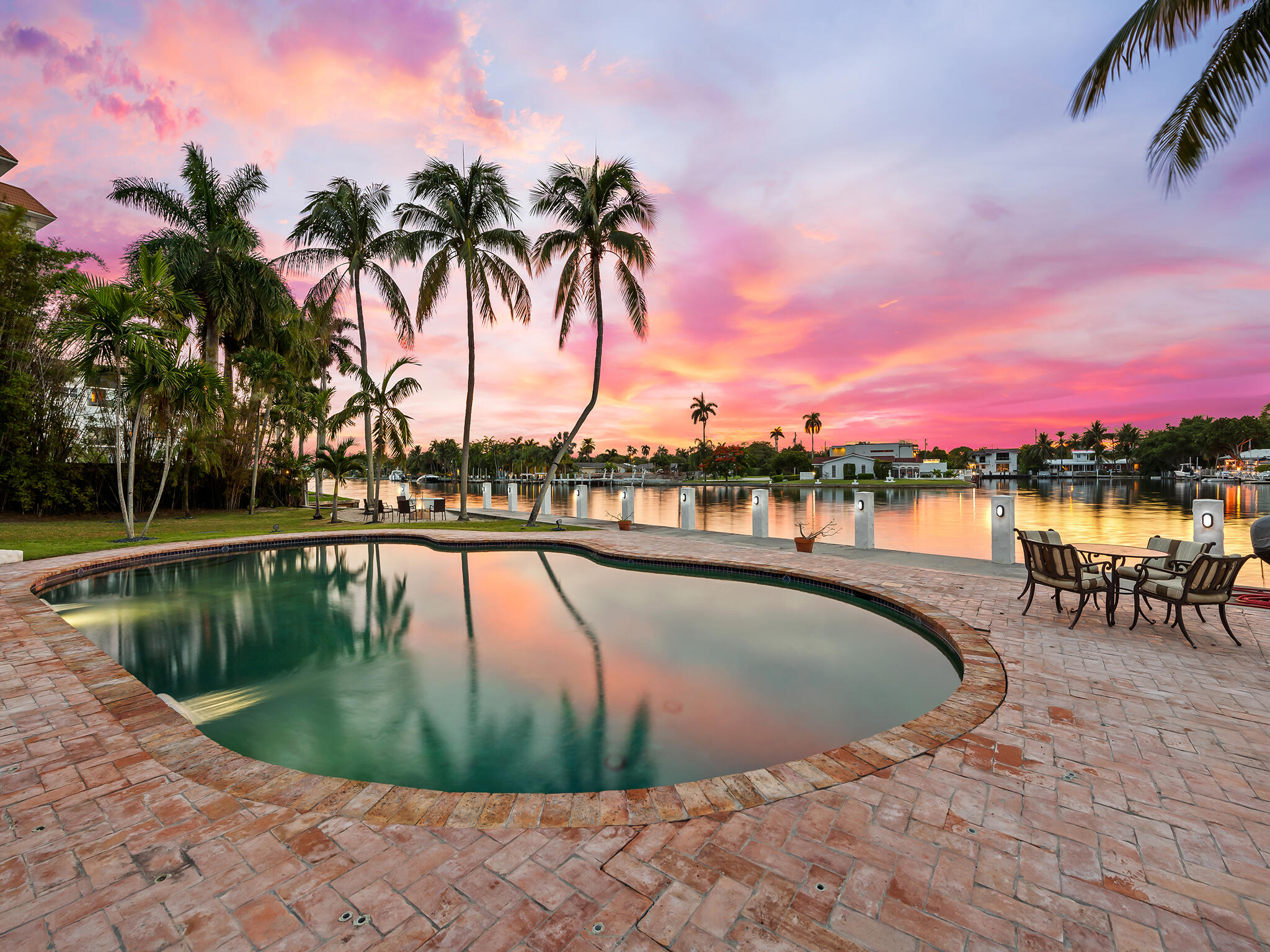2101 Middle Riv Fort Lauderdale, FL 33305
