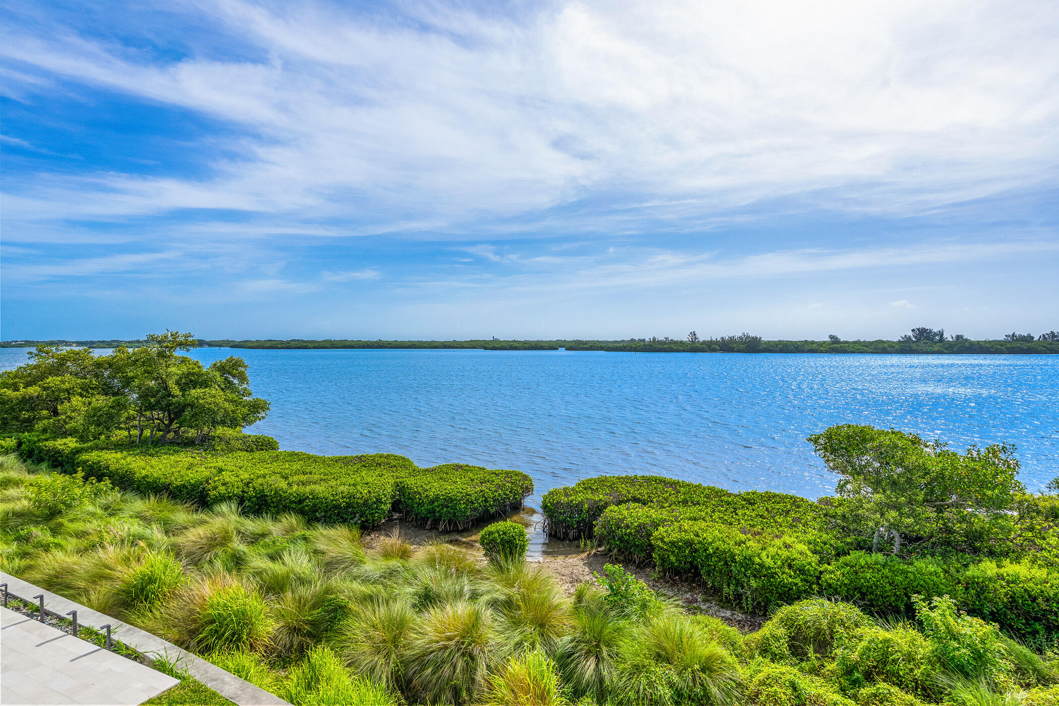 4832 S Harbor Vero Beach, FL 32967