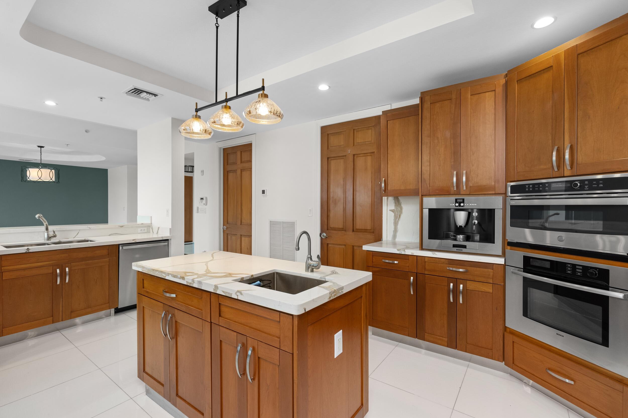 516 Hendricks #4A Fort Lauderdale, FL 33301
