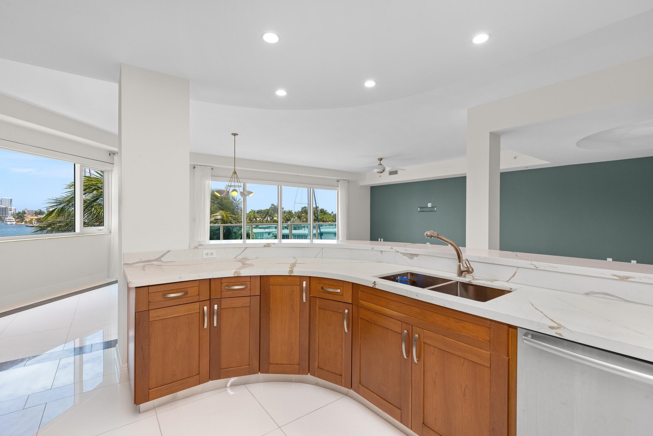 516 Hendricks #4A Fort Lauderdale, FL 33301