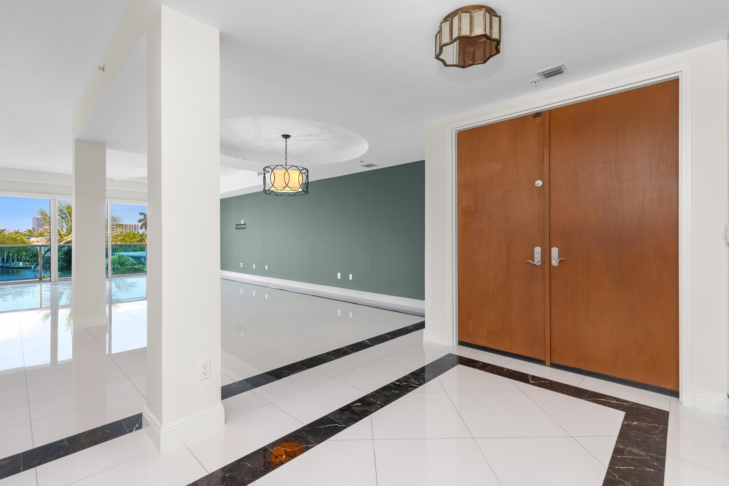 516 Hendricks #4A Fort Lauderdale, FL 33301