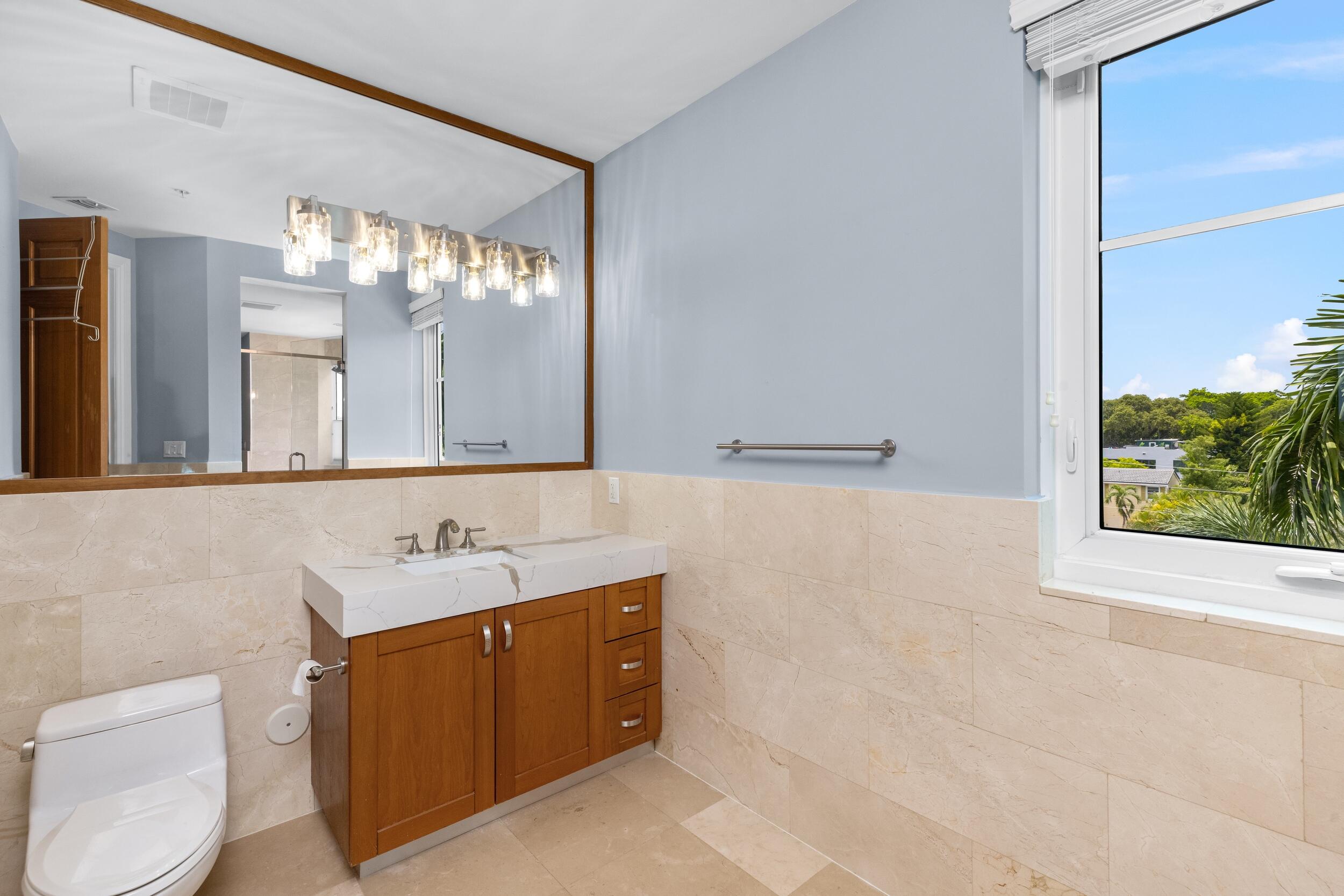 516 Hendricks #4A Fort Lauderdale, FL 33301
