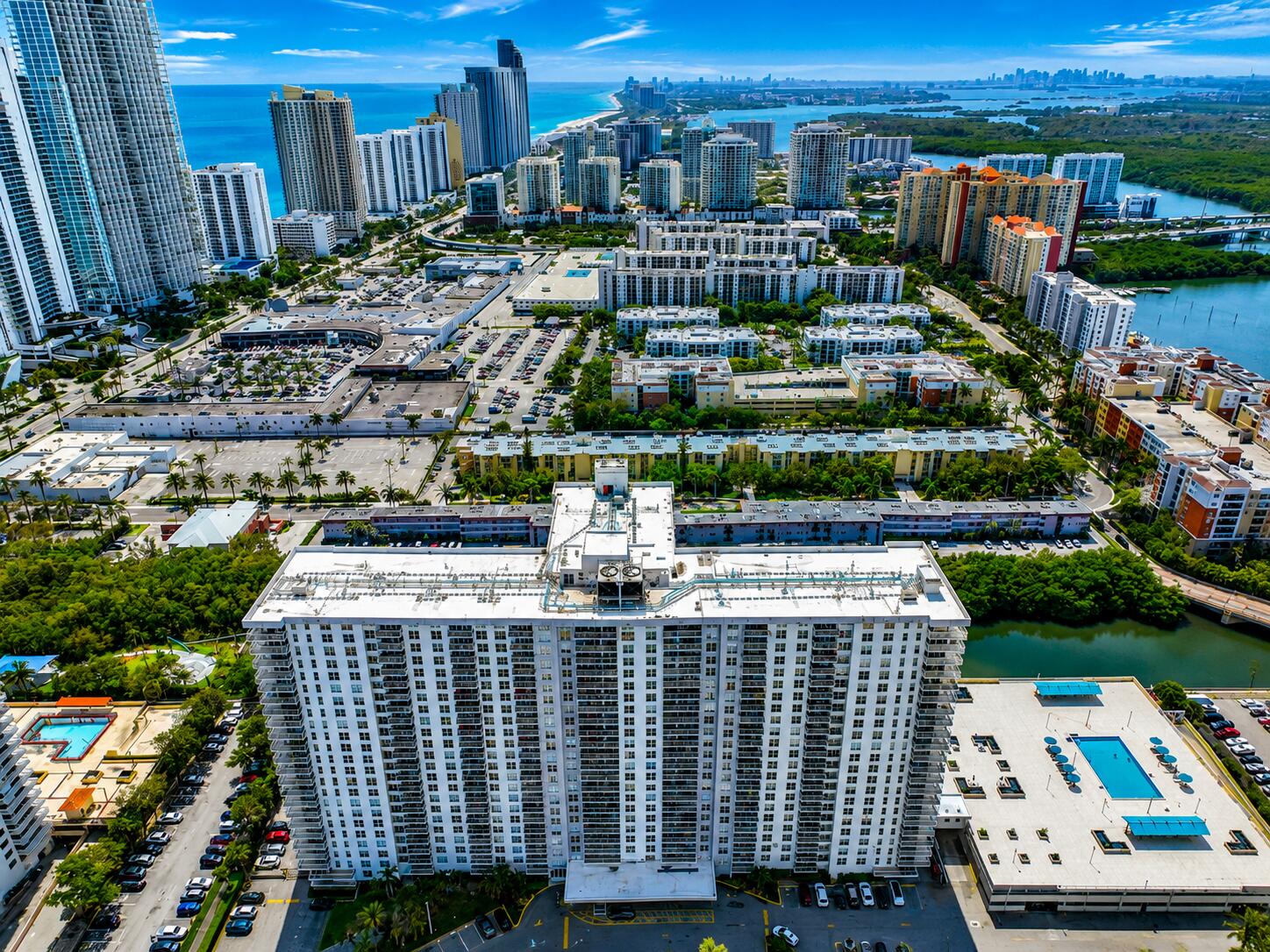image Winston Towers 30035