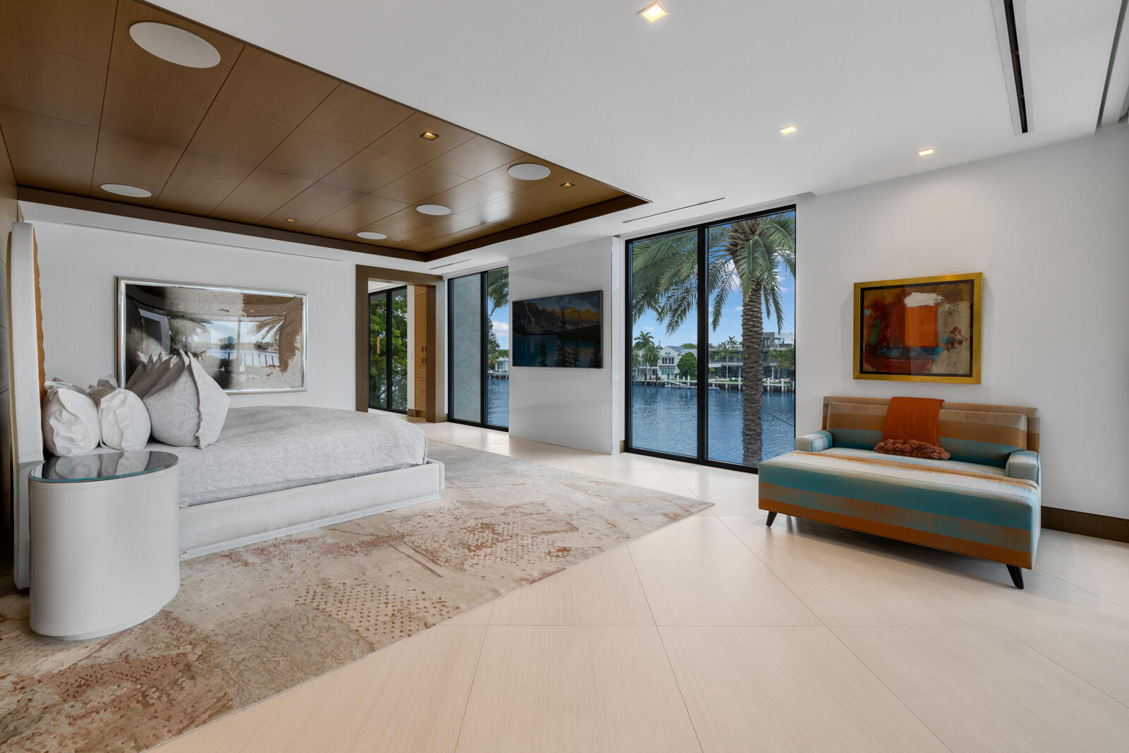 200 Fiesta Fort Lauderdale, FL 33301
