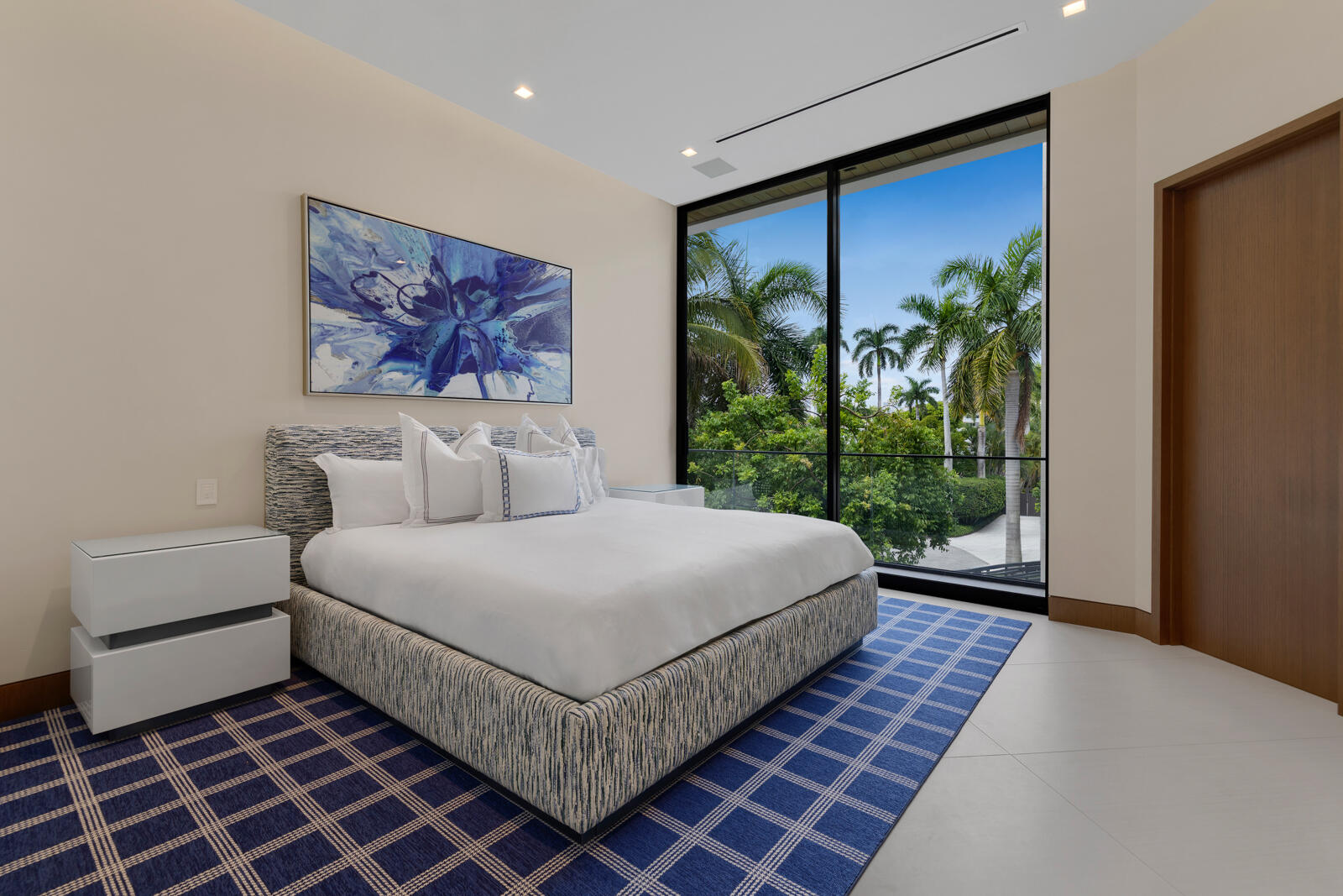 200 Fiesta Fort Lauderdale, FL 33301