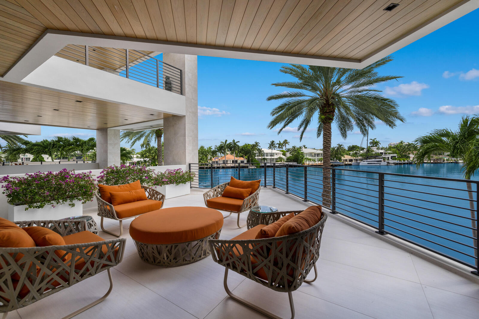 200 Fiesta Fort Lauderdale, FL 33301