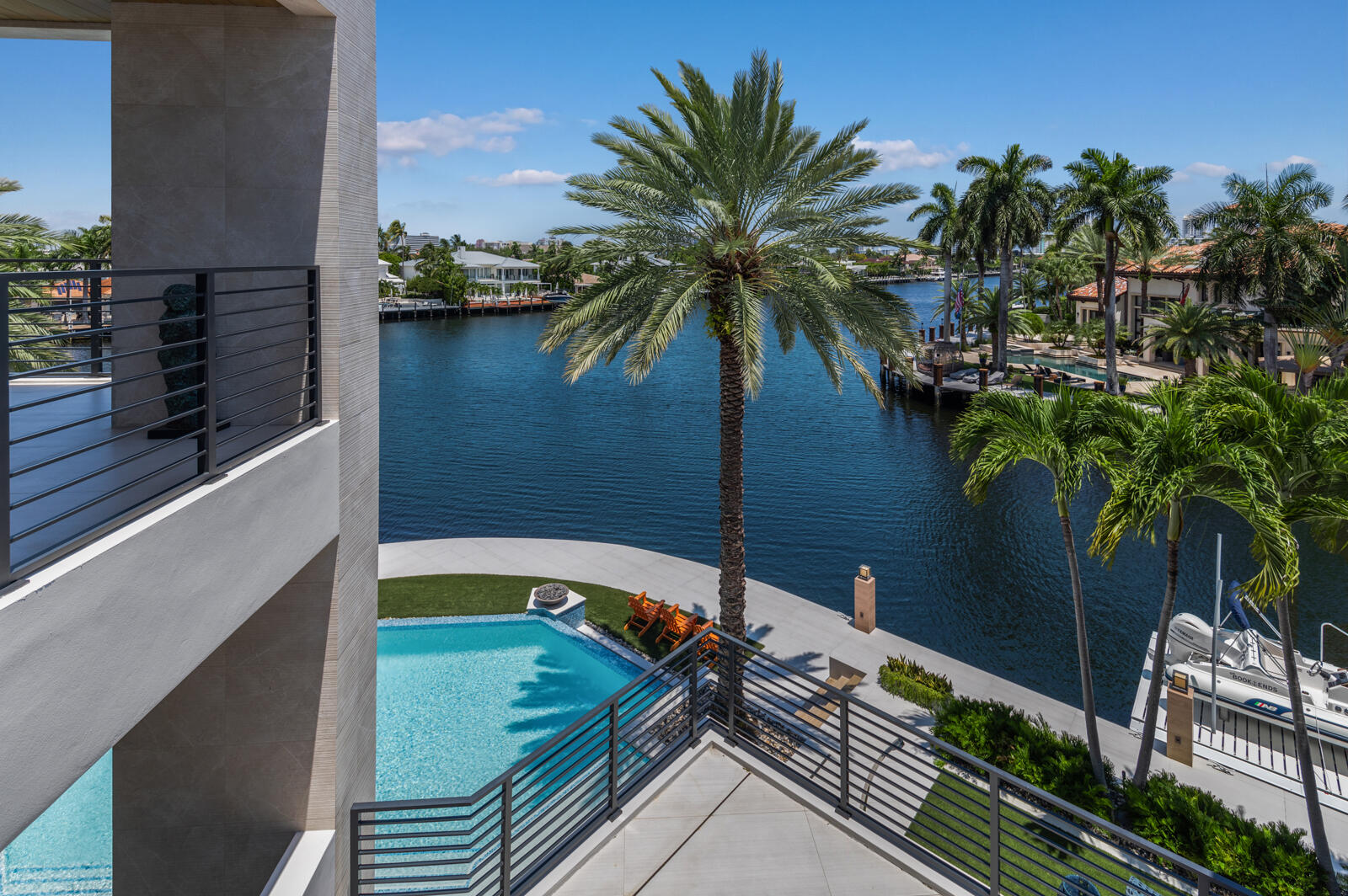 200 Fiesta Fort Lauderdale, FL 33301