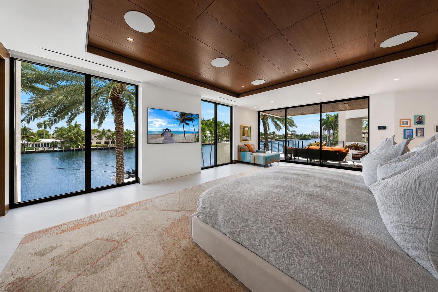 200 Fiesta Fort Lauderdale, FL 33301