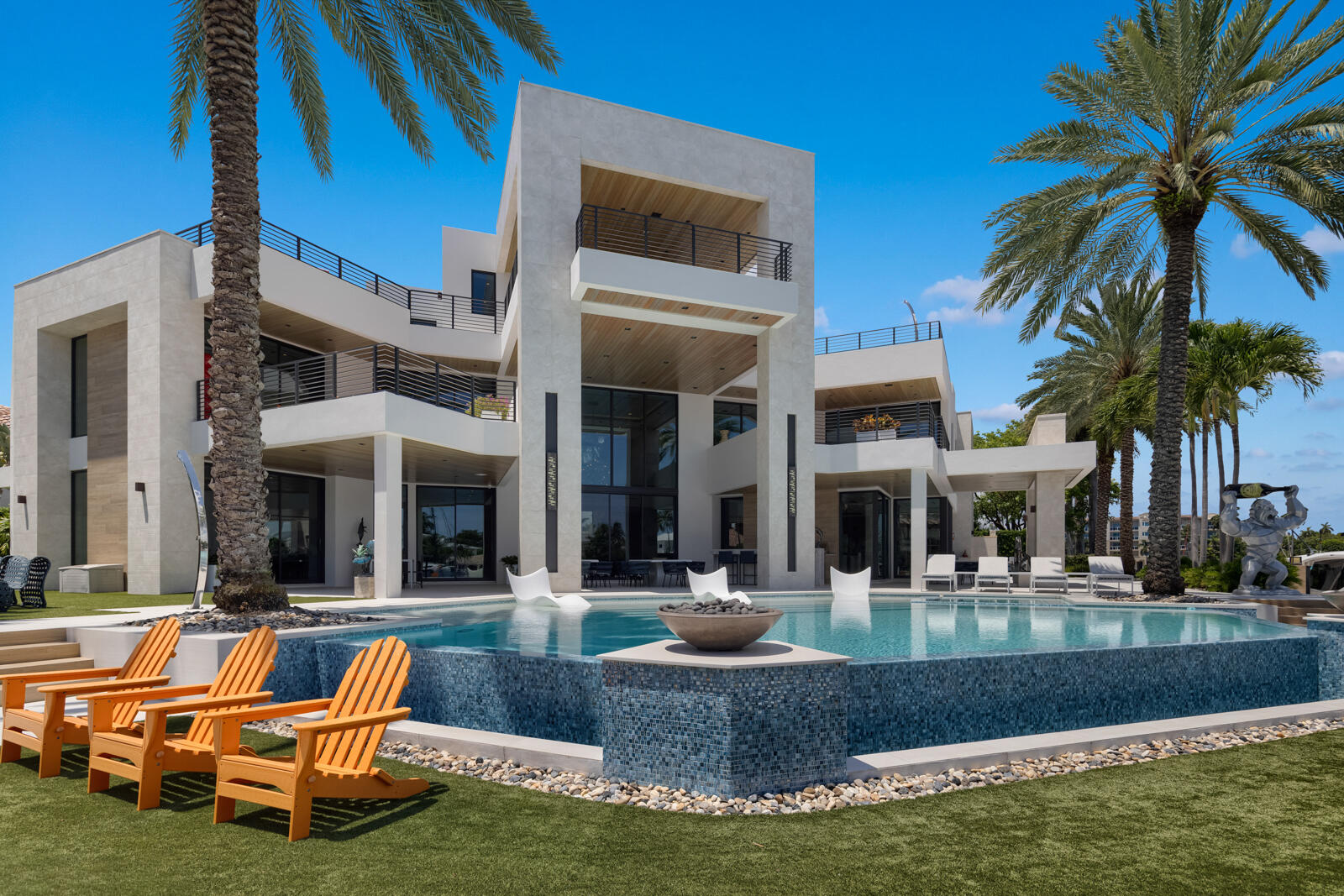 200 Fiesta Fort Lauderdale, FL 33301