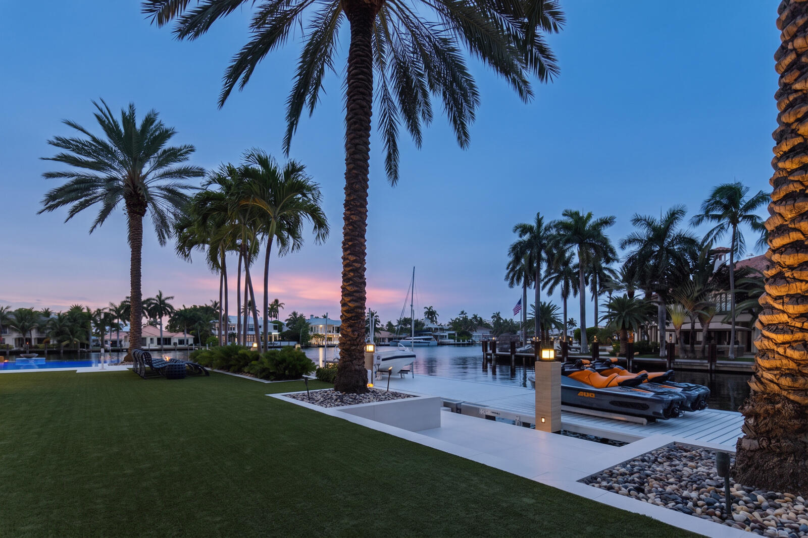 200 Fiesta Fort Lauderdale, FL 33301