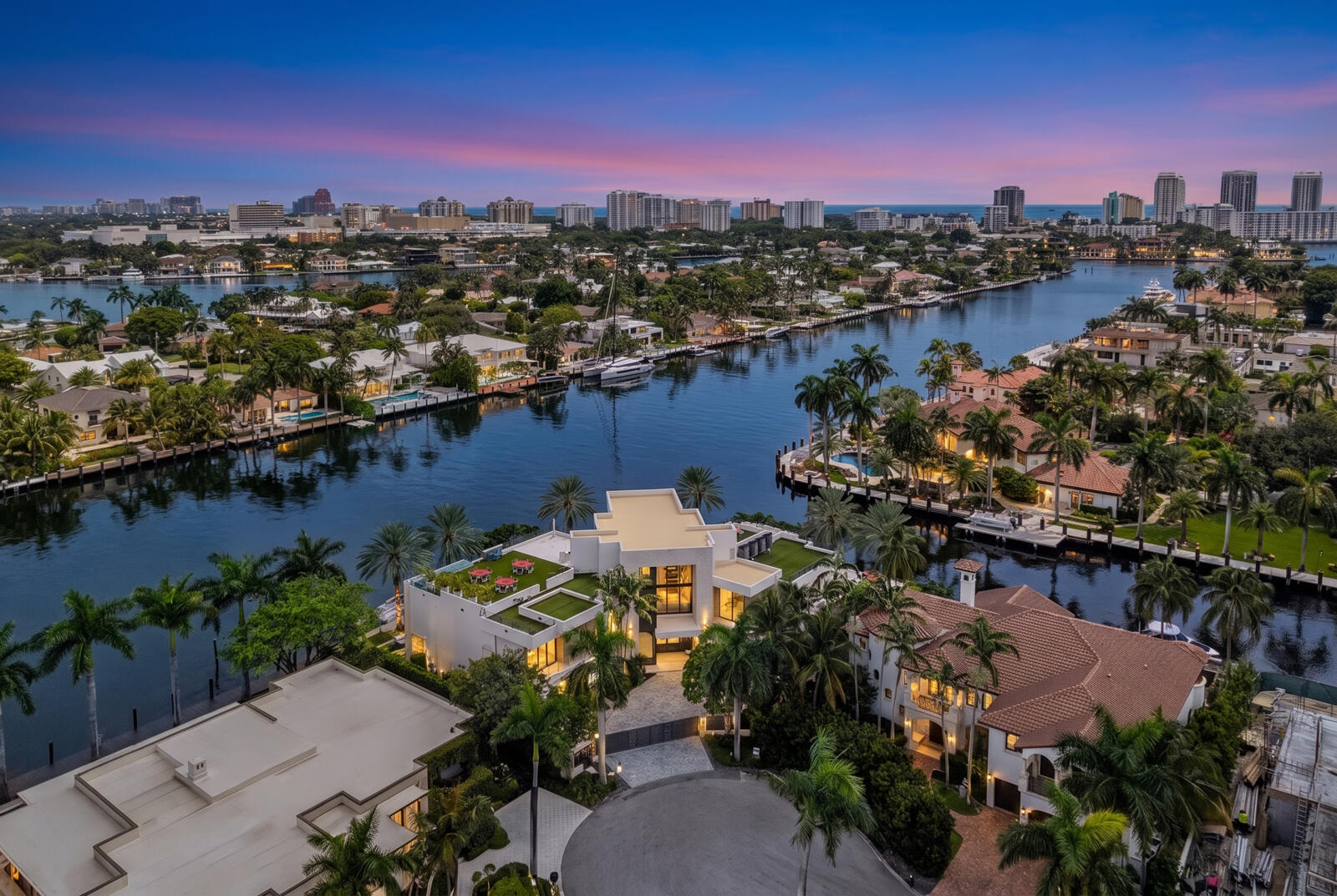 200 Fiesta Fort Lauderdale, FL 33301