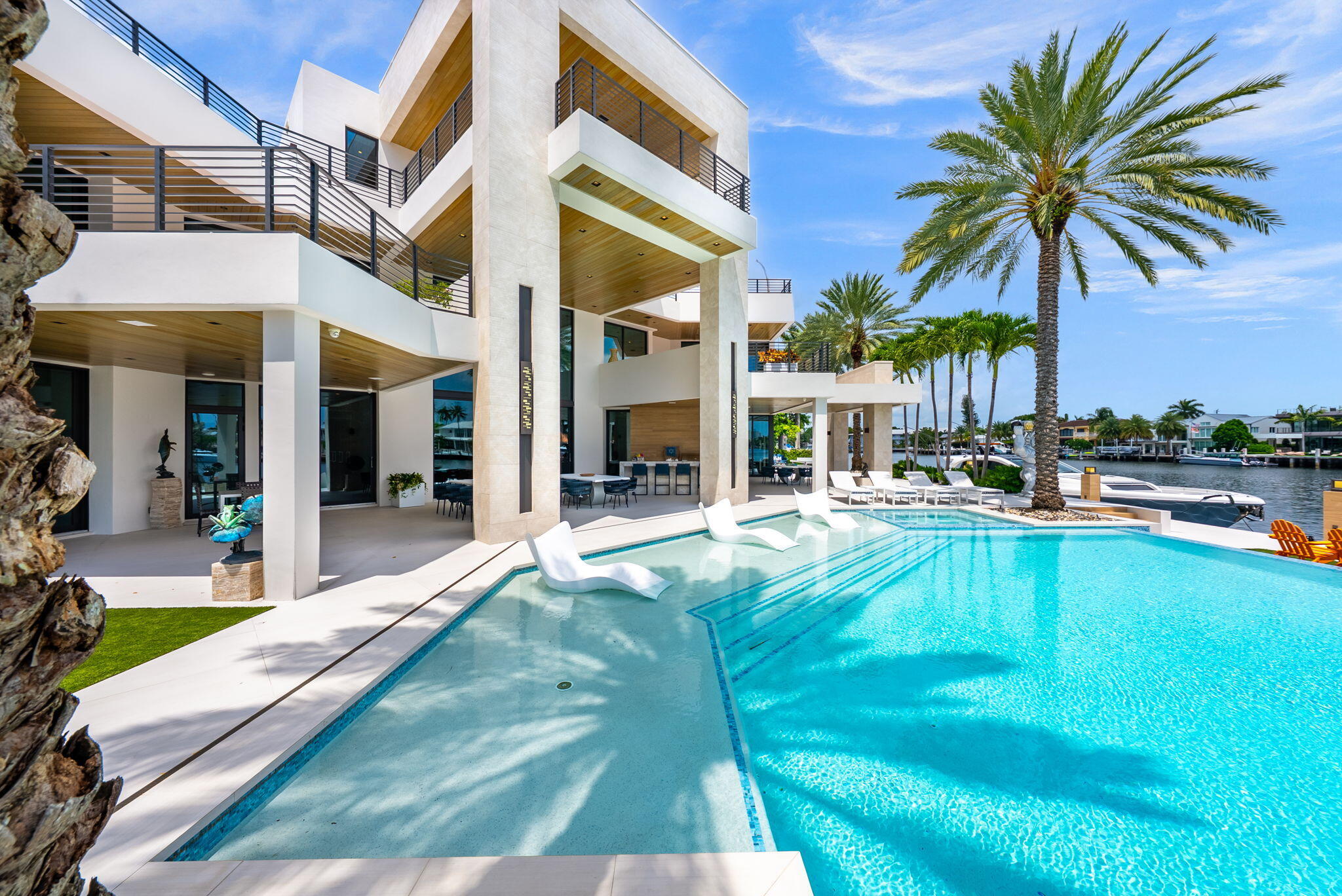 200 Fiesta Fort Lauderdale, FL 33301