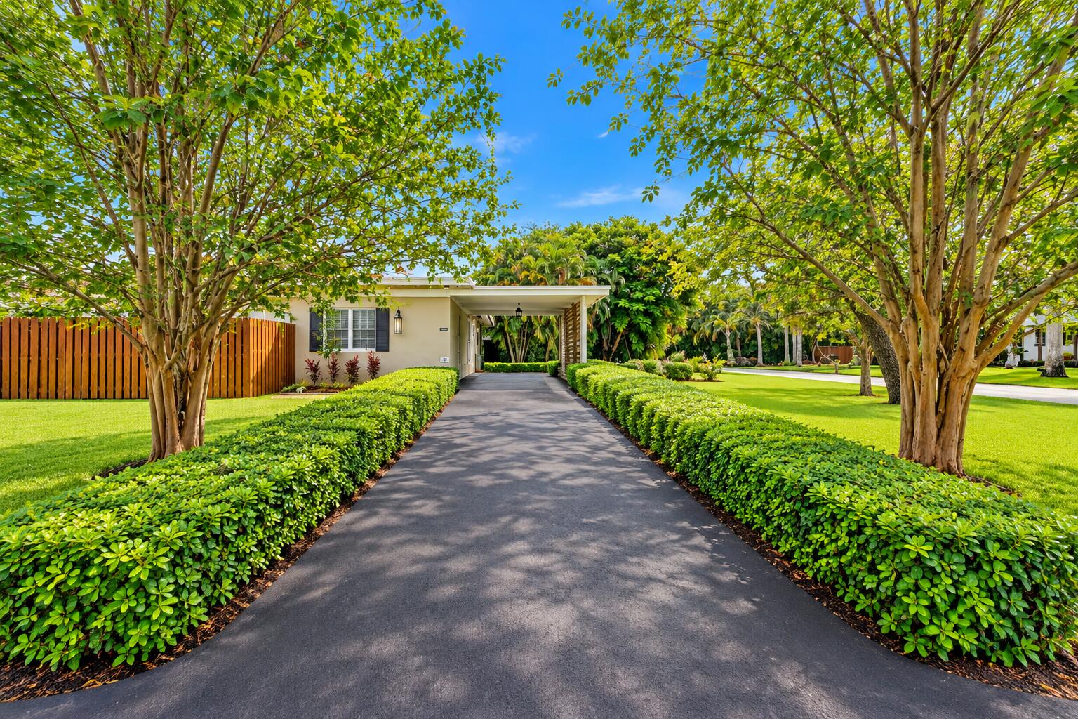 707 NW 24th St Wilton Manors, FL 33311
